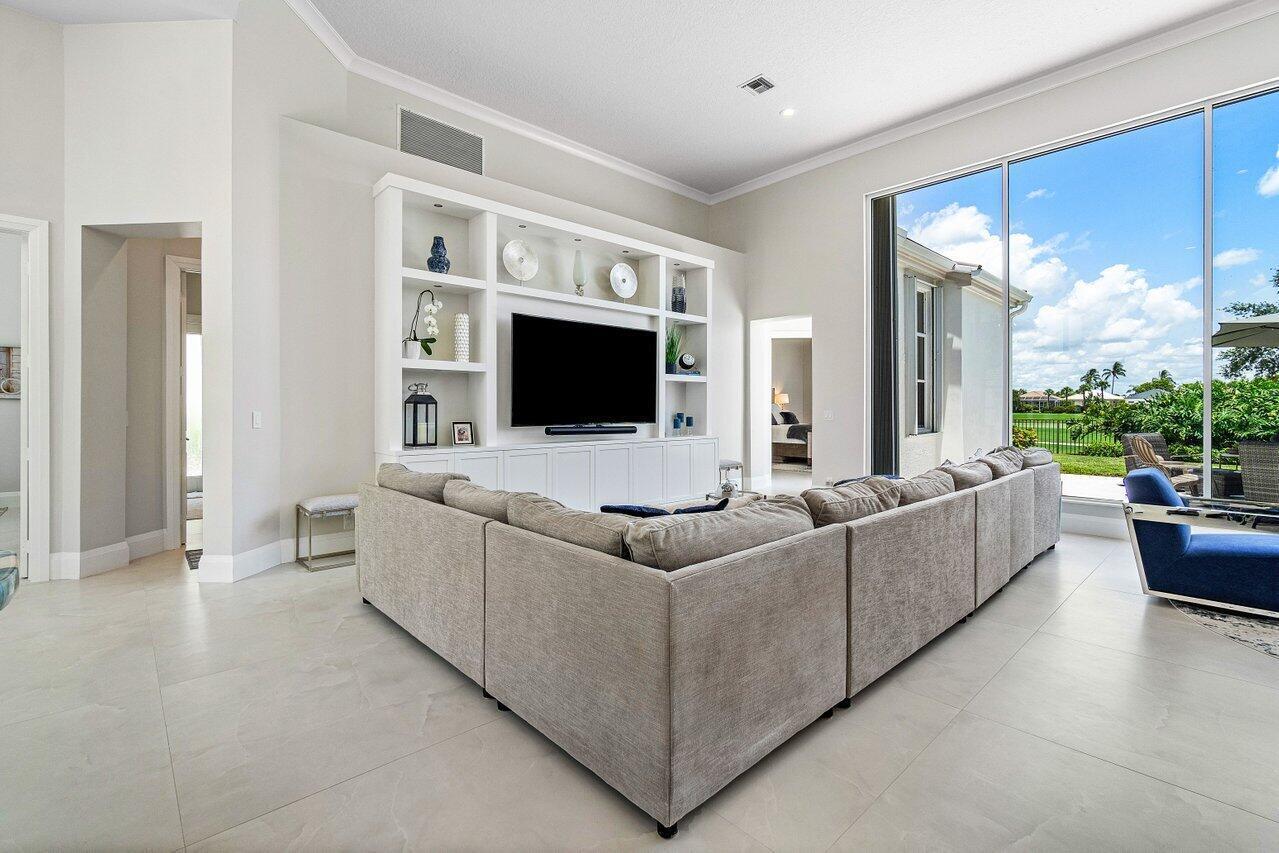 1144 Crystal, Palm Beach Gardens FL 33418