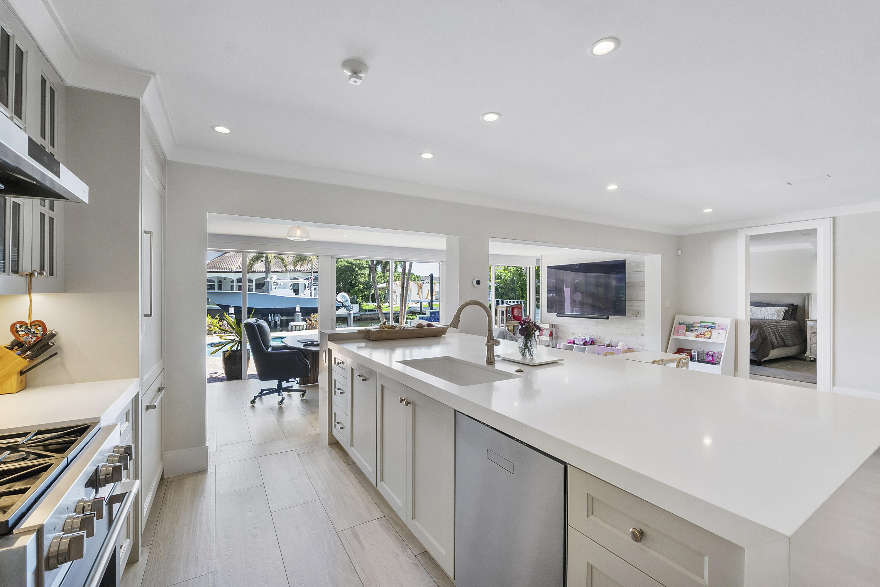 725 NE 36TH, Boca Raton FL 33431