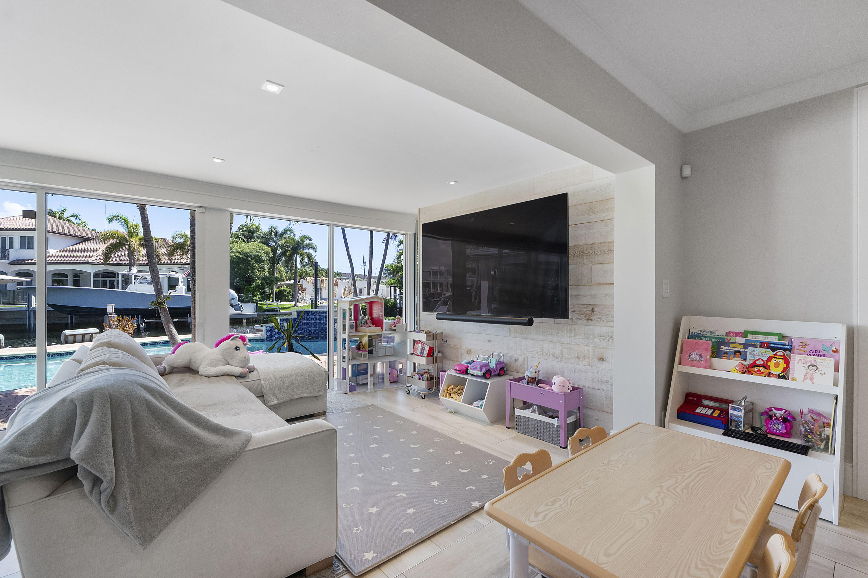 725 NE 36TH, Boca Raton FL 33431
