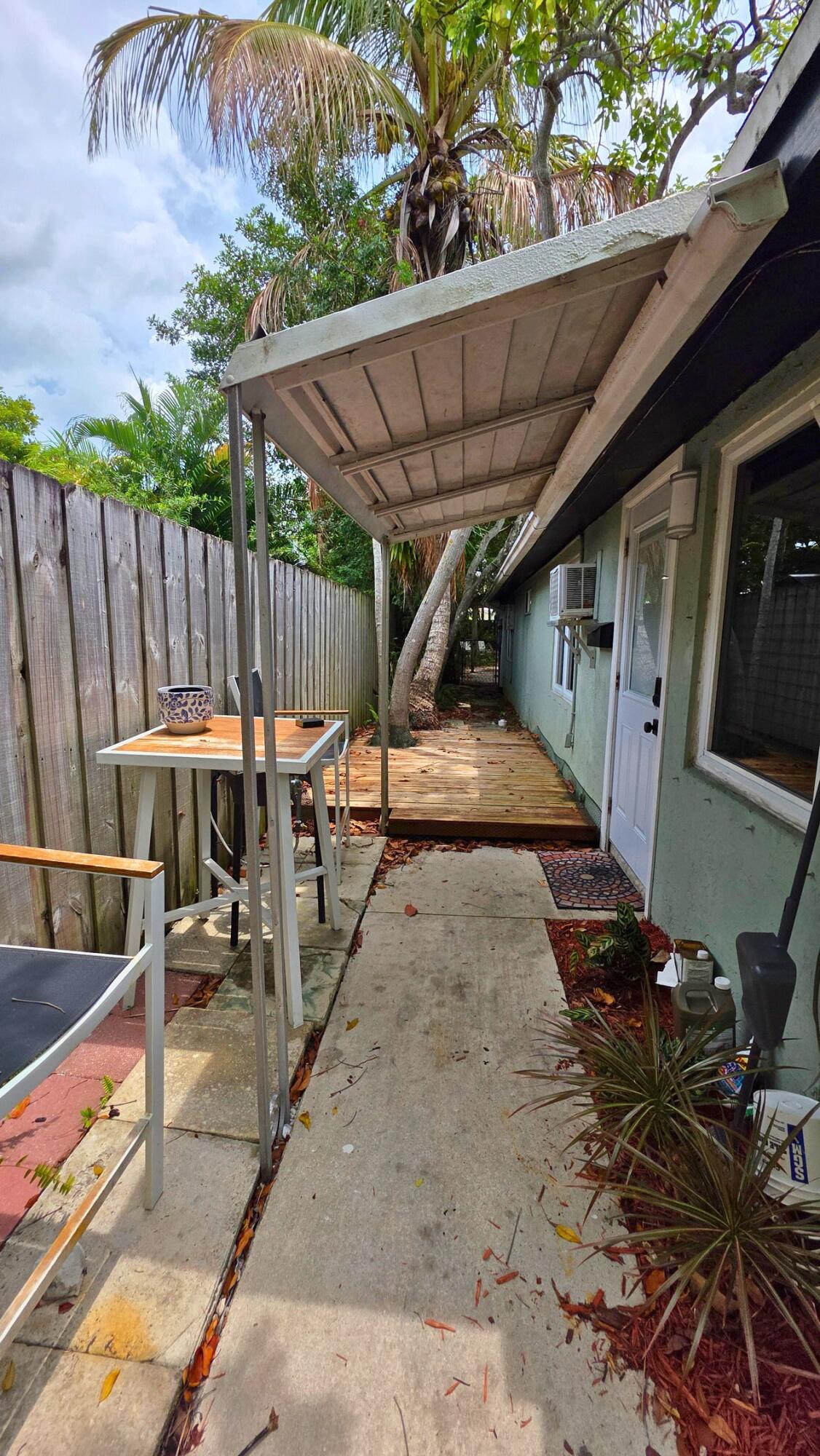 1716 NE 17TH, Fort Lauderdale FL 33305