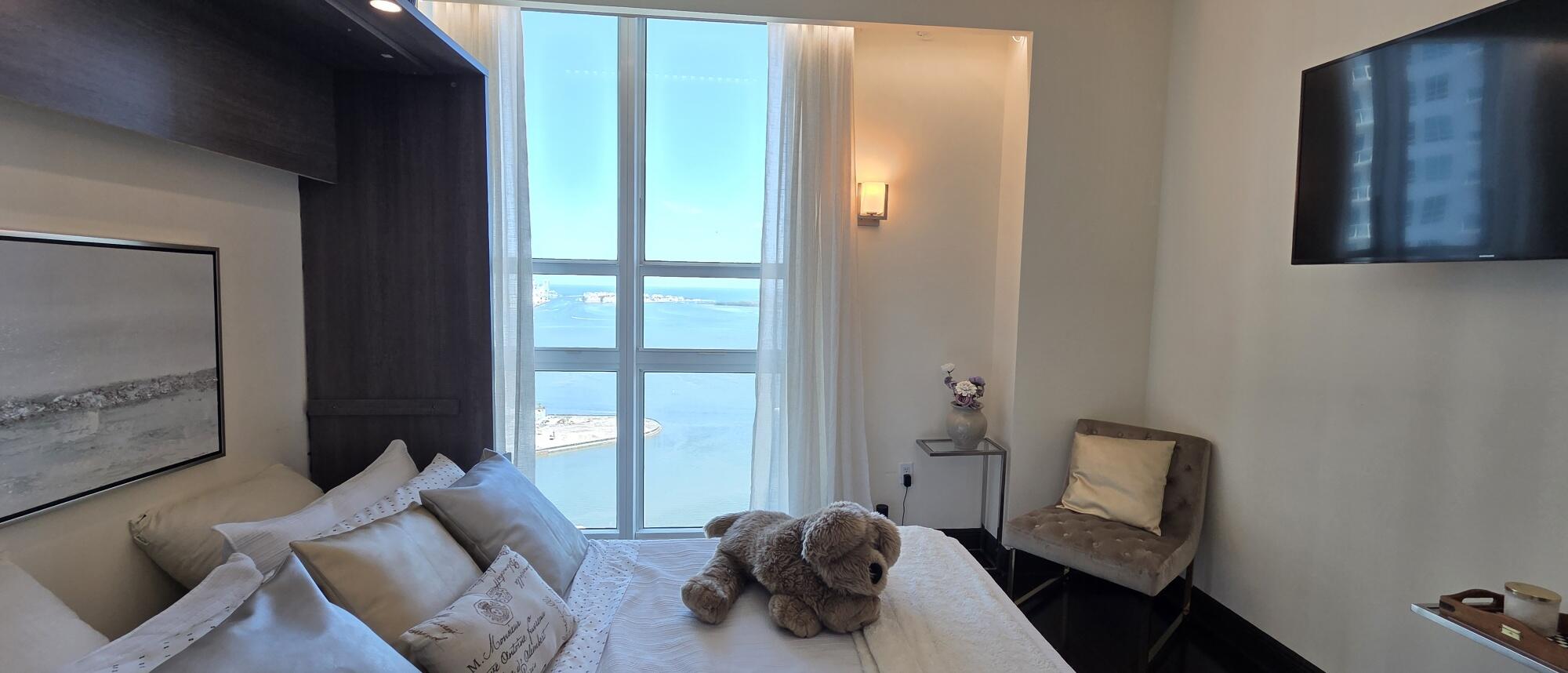 951 Brickell #4308, Miami FL 33131