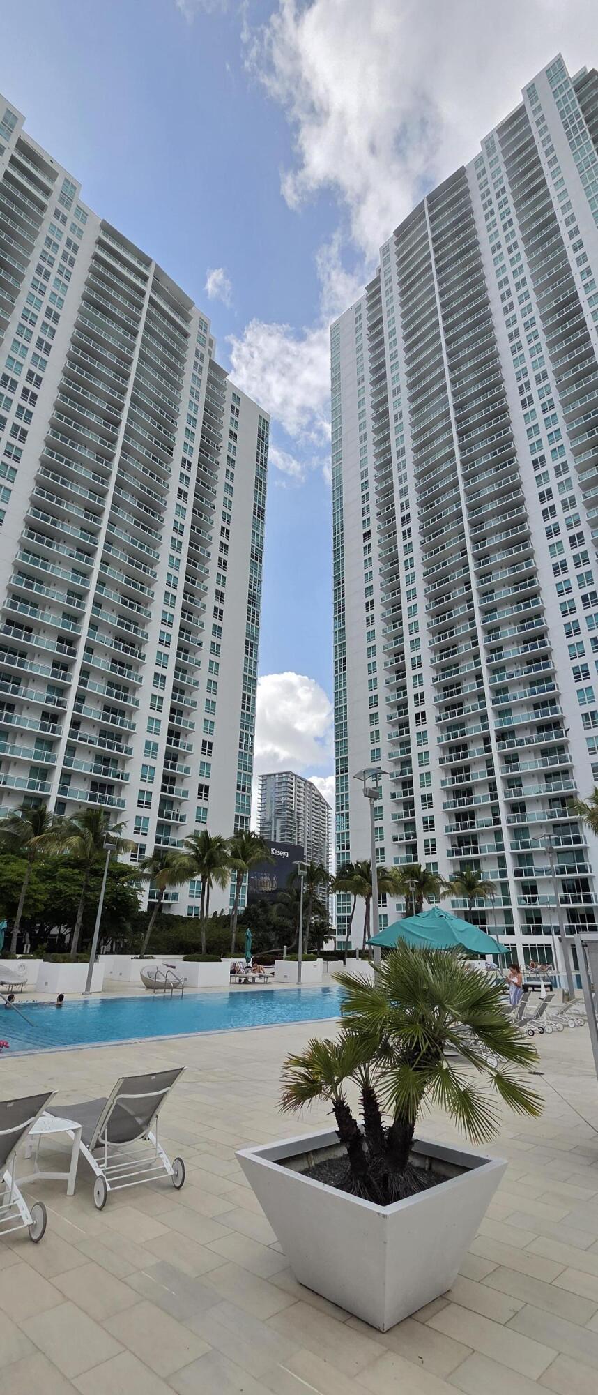 951 Brickell #4308, Miami FL 33131