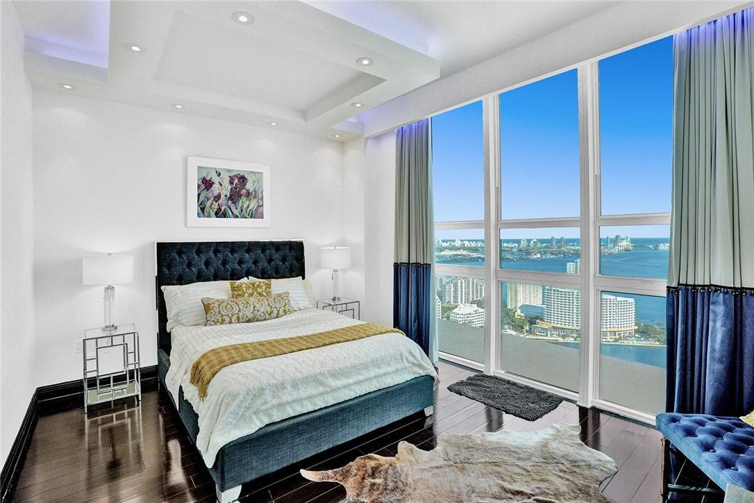 951 Brickell #4308, Miami FL 33131
