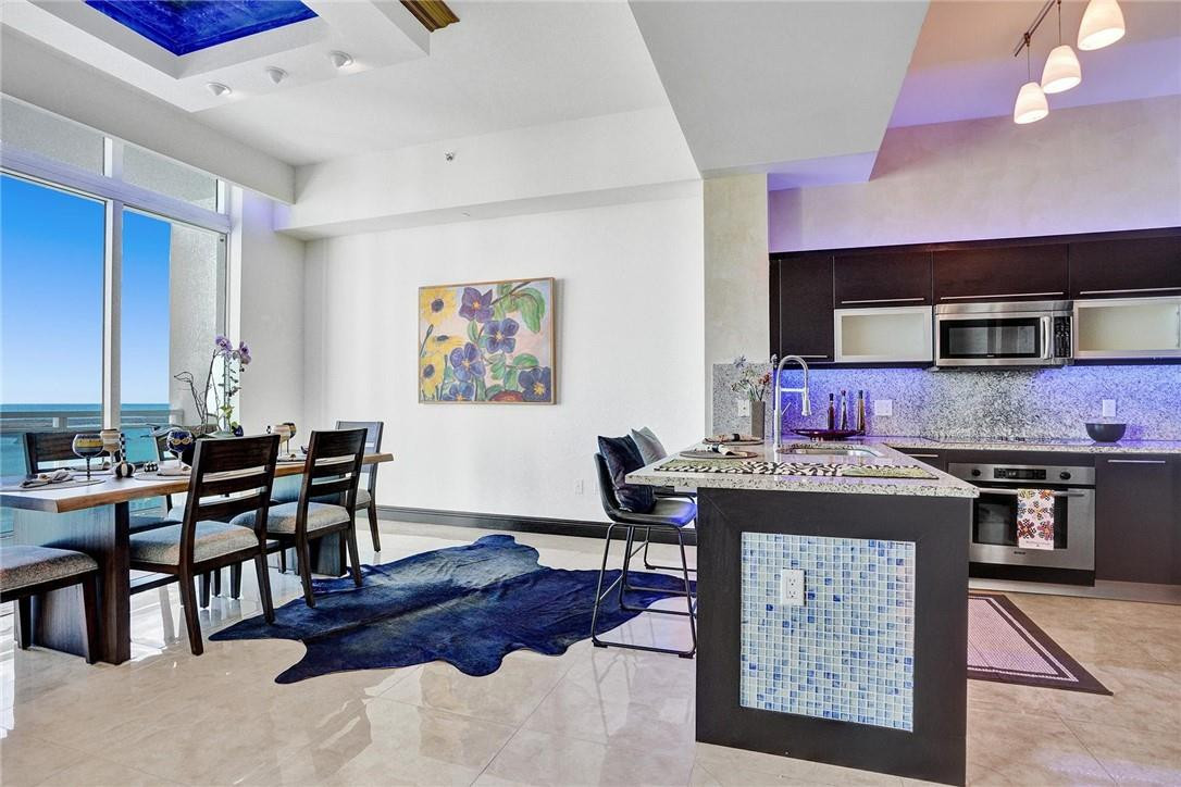 951 Brickell #4308, Miami FL 33131