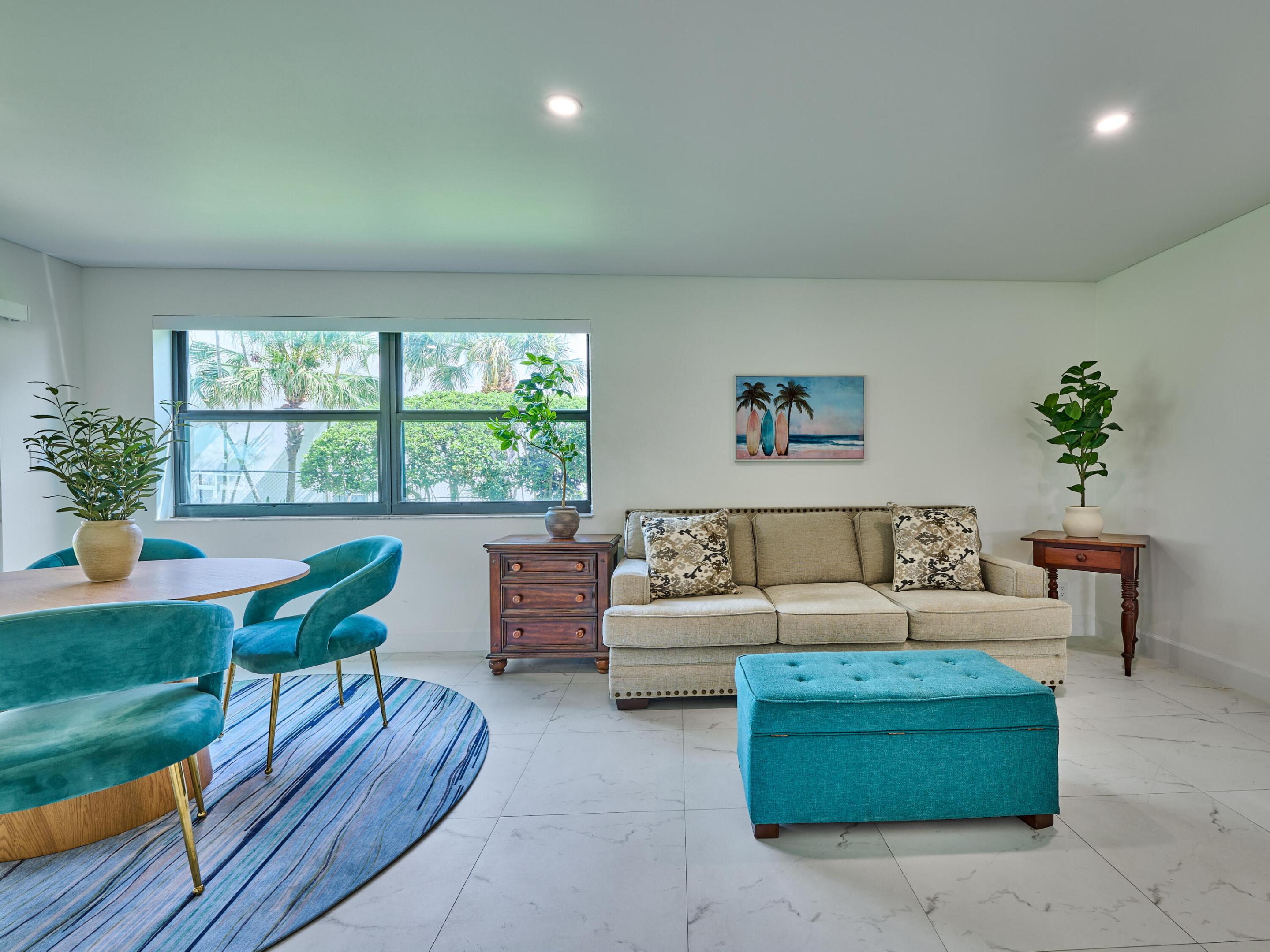 374 Golfview #106, North Palm Beach FL 33408