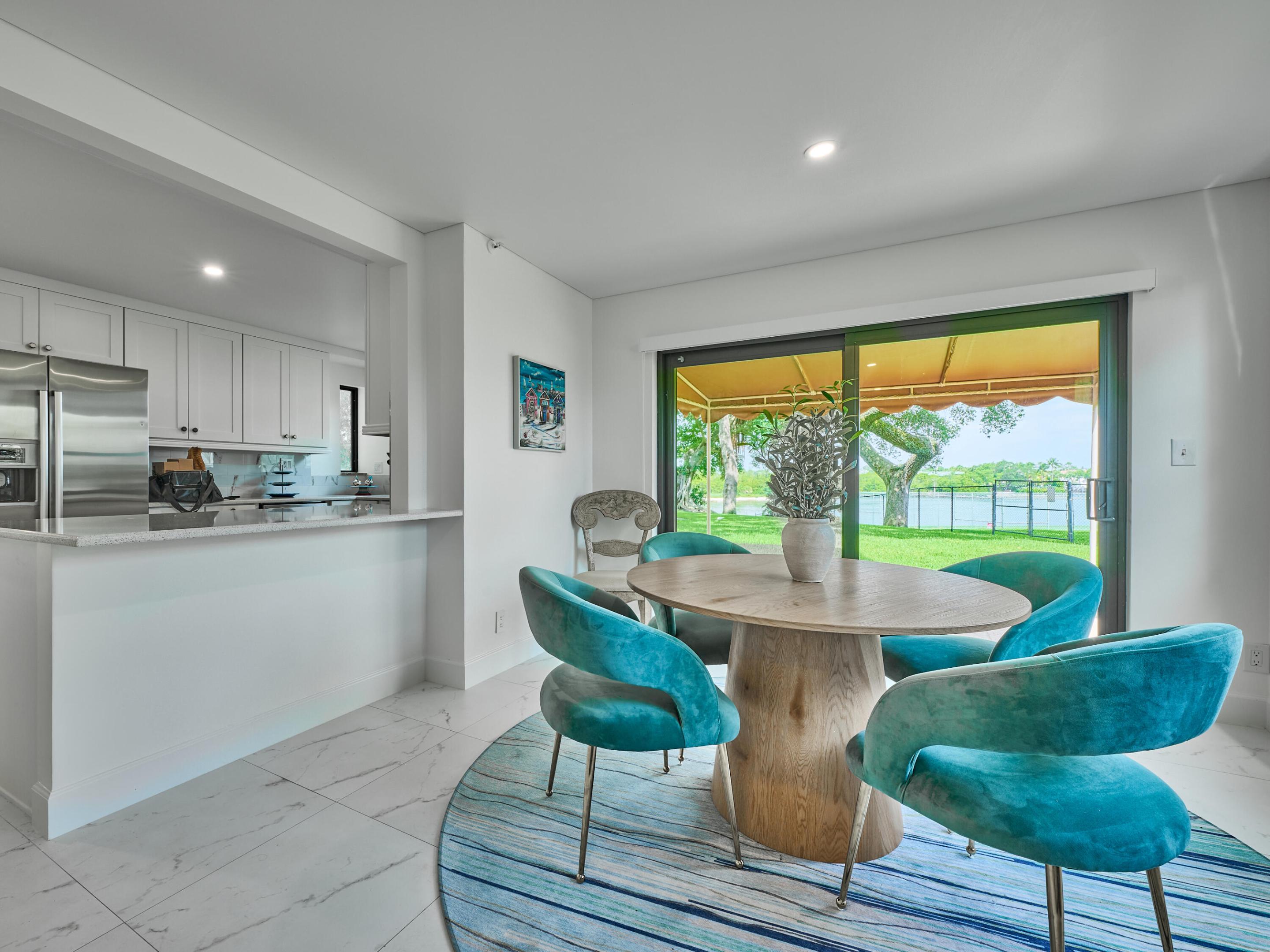 374 Golfview #106, North Palm Beach FL 33408