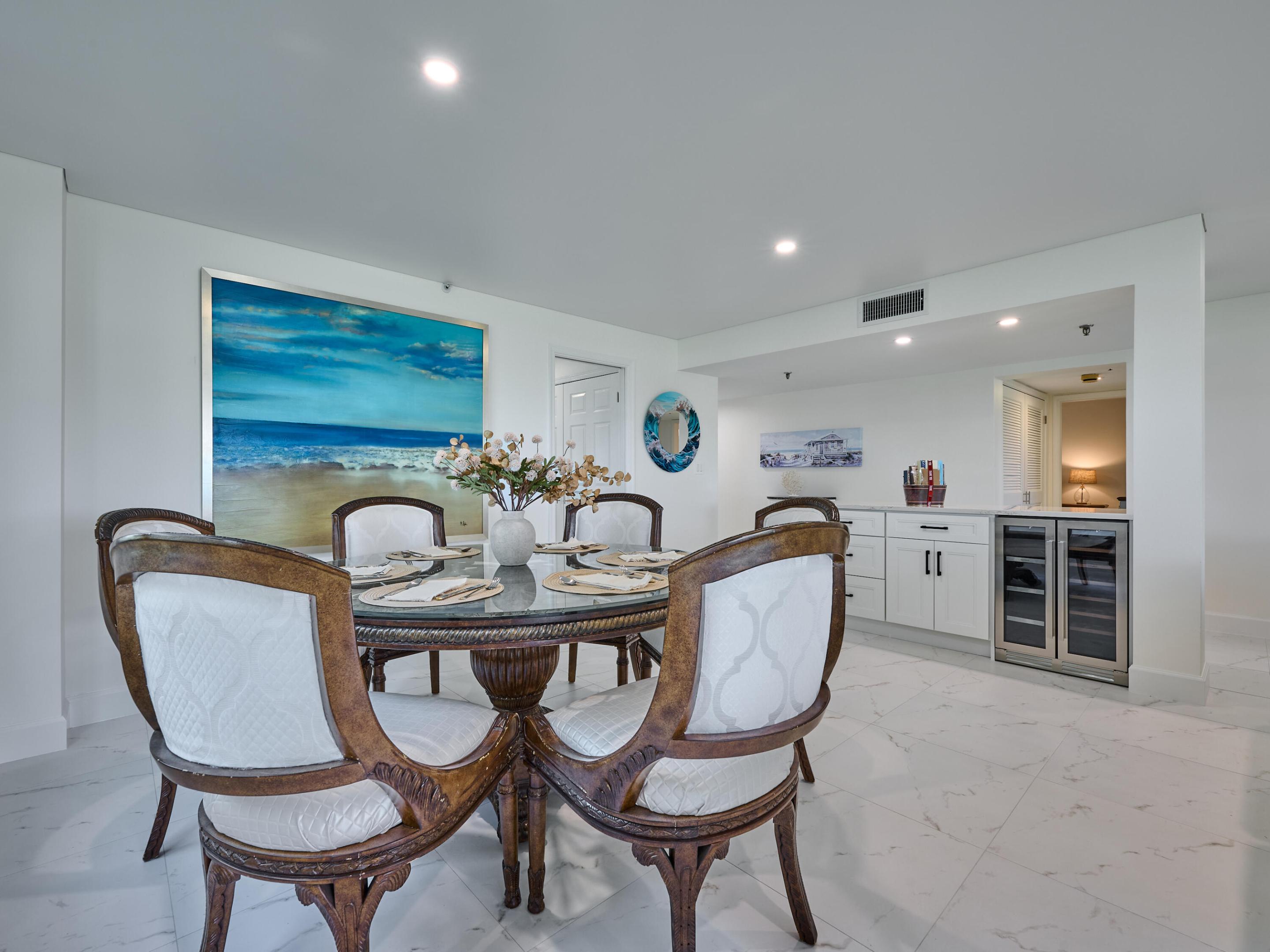 374 Golfview #106, North Palm Beach FL 33408