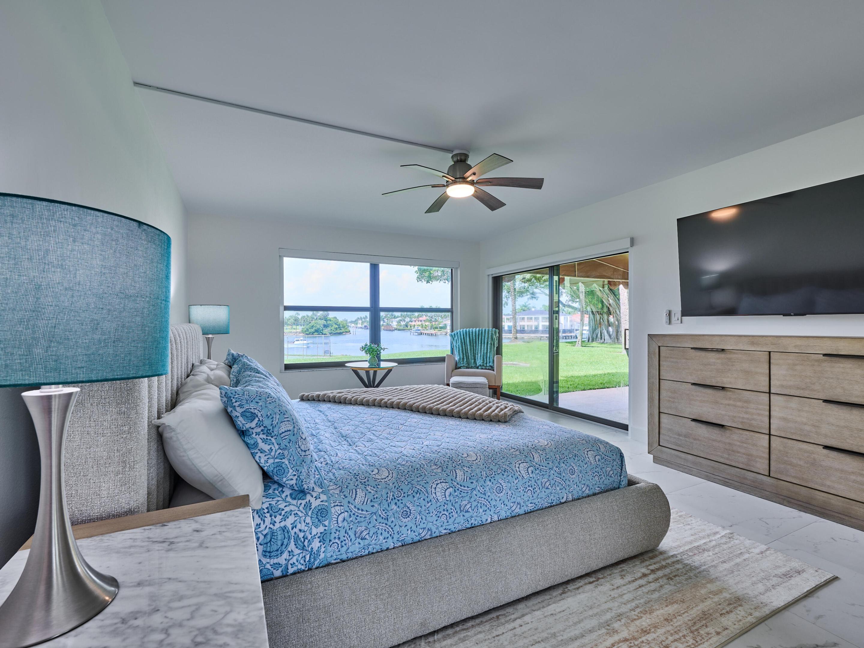 374 Golfview #106, North Palm Beach FL 33408