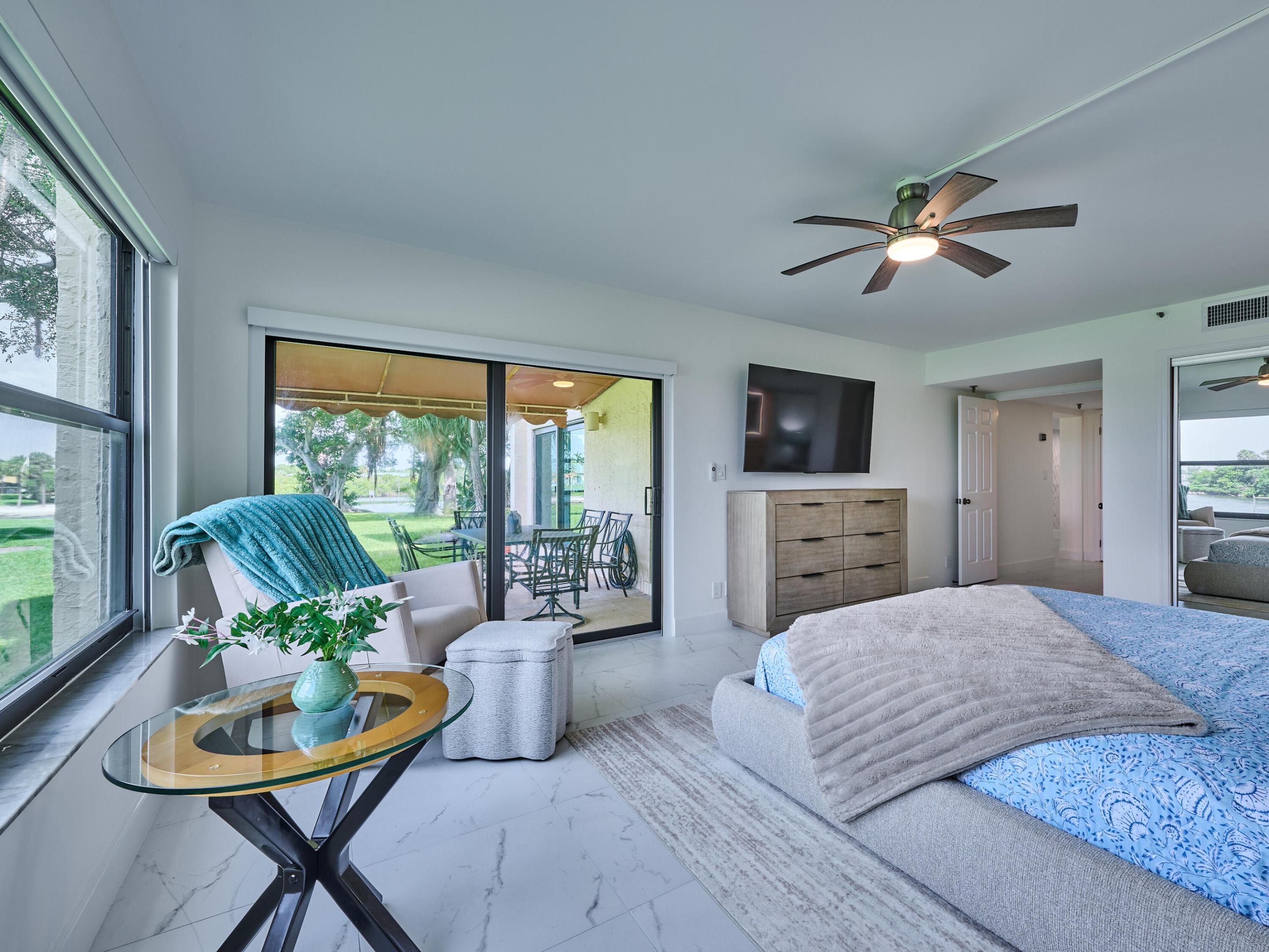 374 Golfview #106, North Palm Beach FL 33408