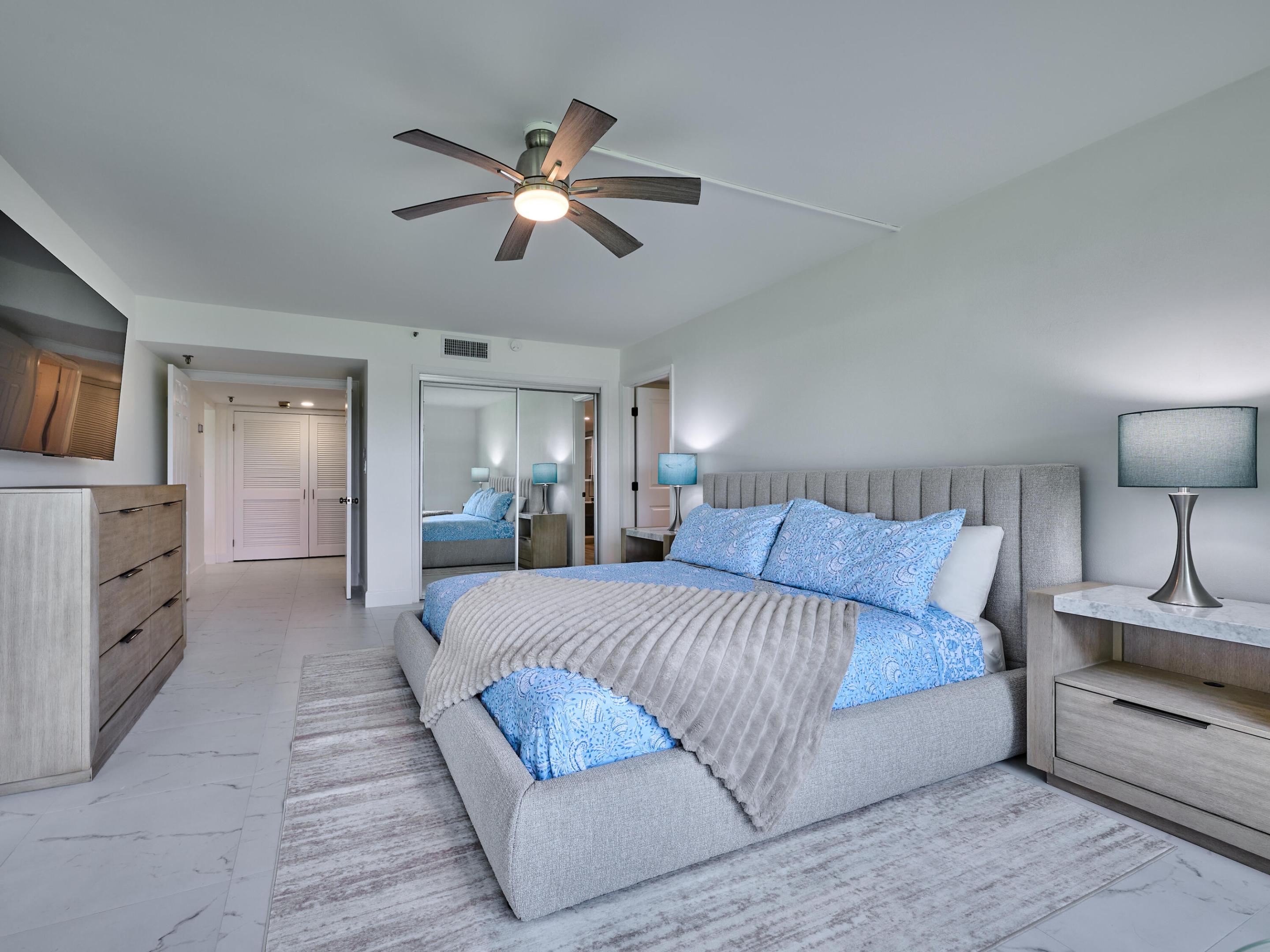374 Golfview #106, North Palm Beach FL 33408
