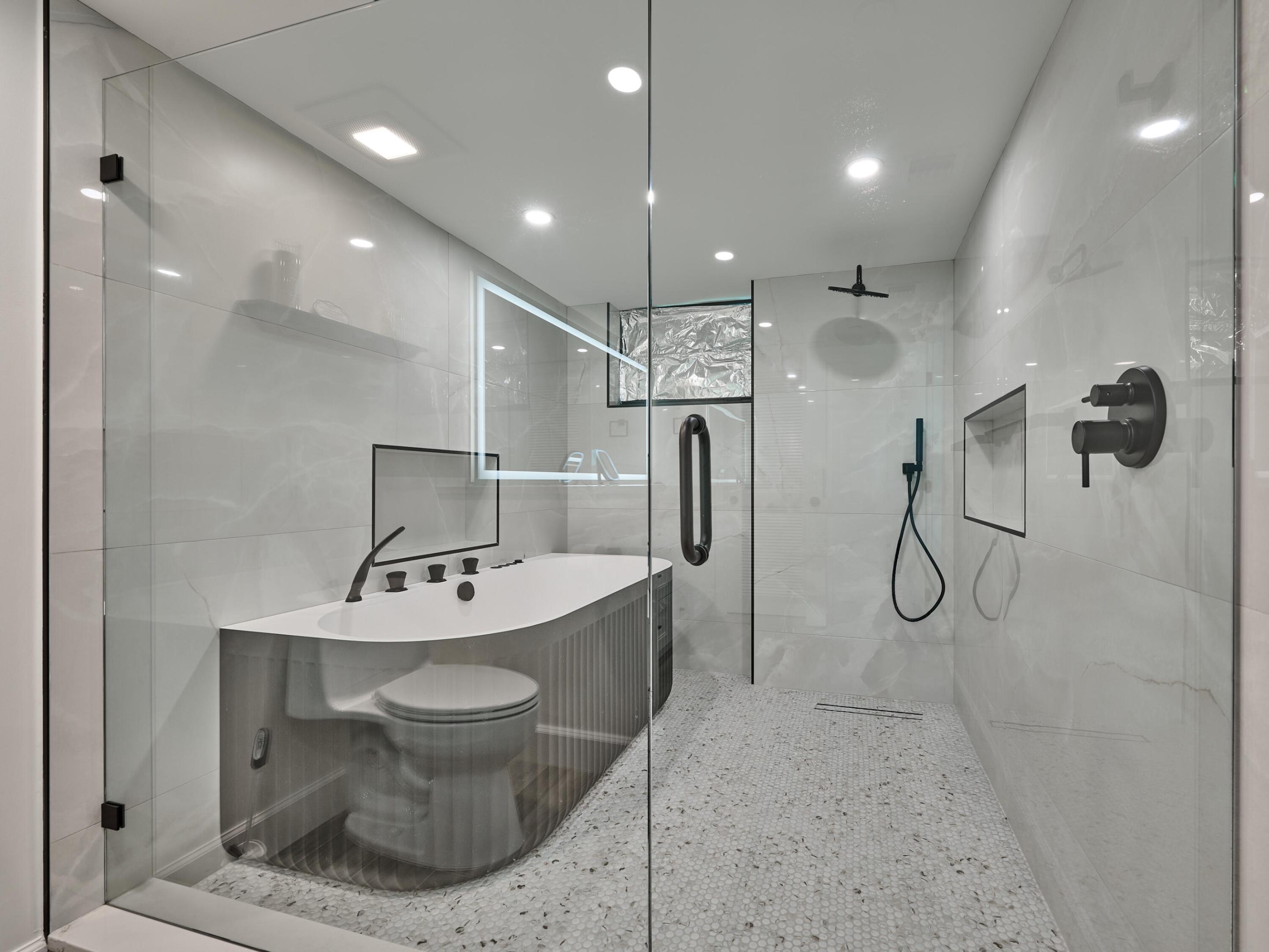 374 Golfview #106, North Palm Beach FL 33408