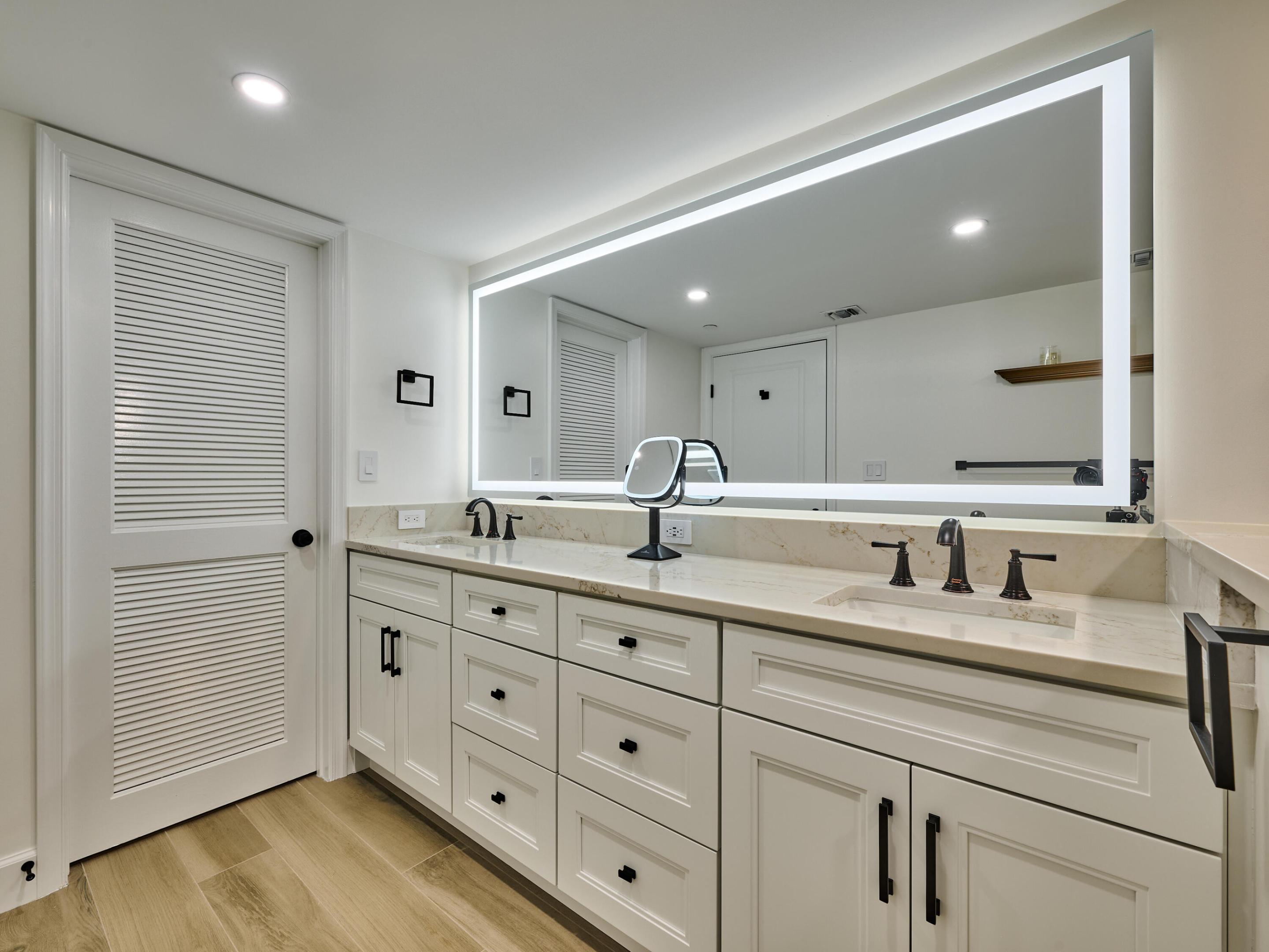 374 Golfview #106, North Palm Beach FL 33408