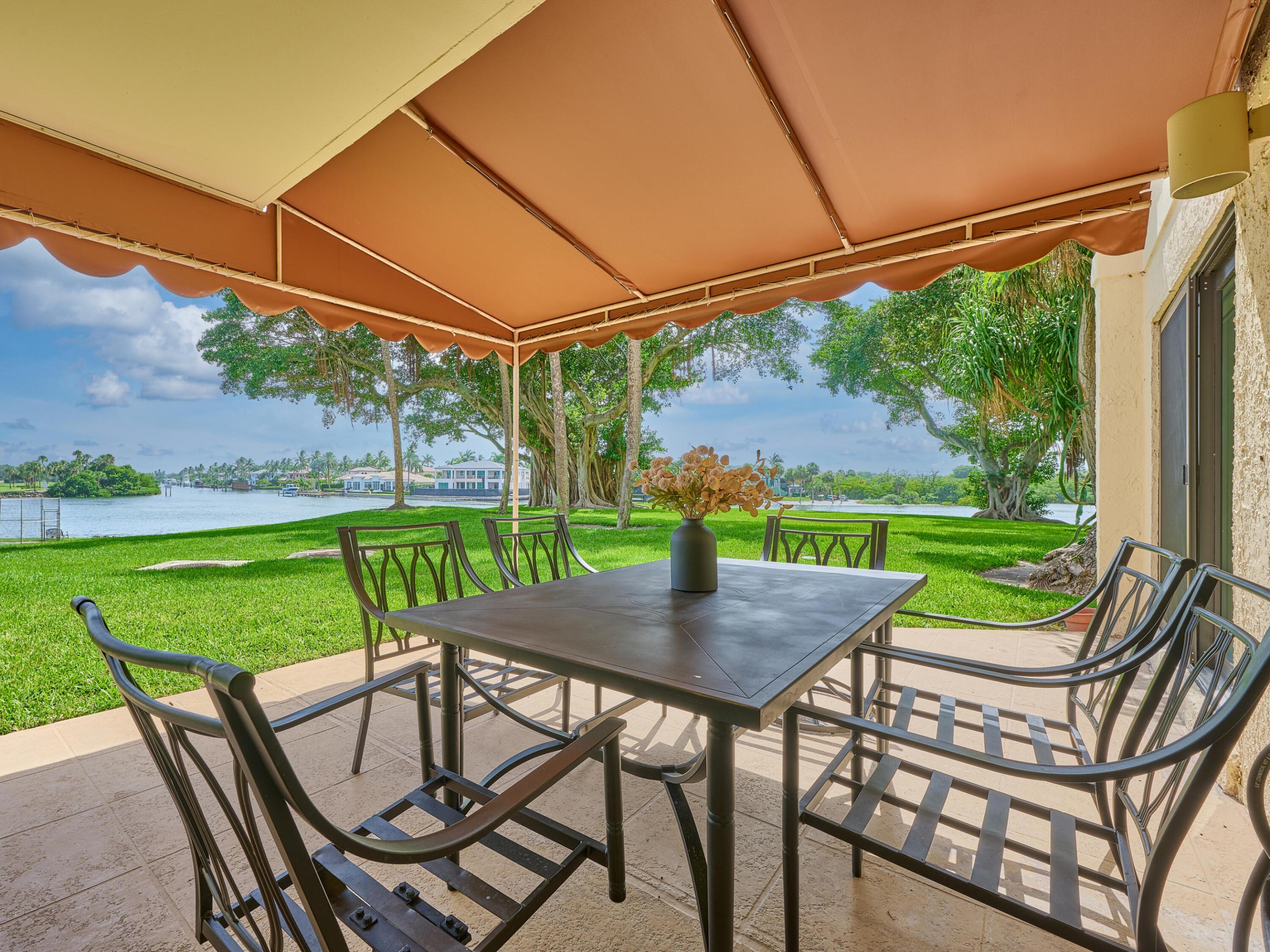 374 Golfview #106, North Palm Beach FL 33408