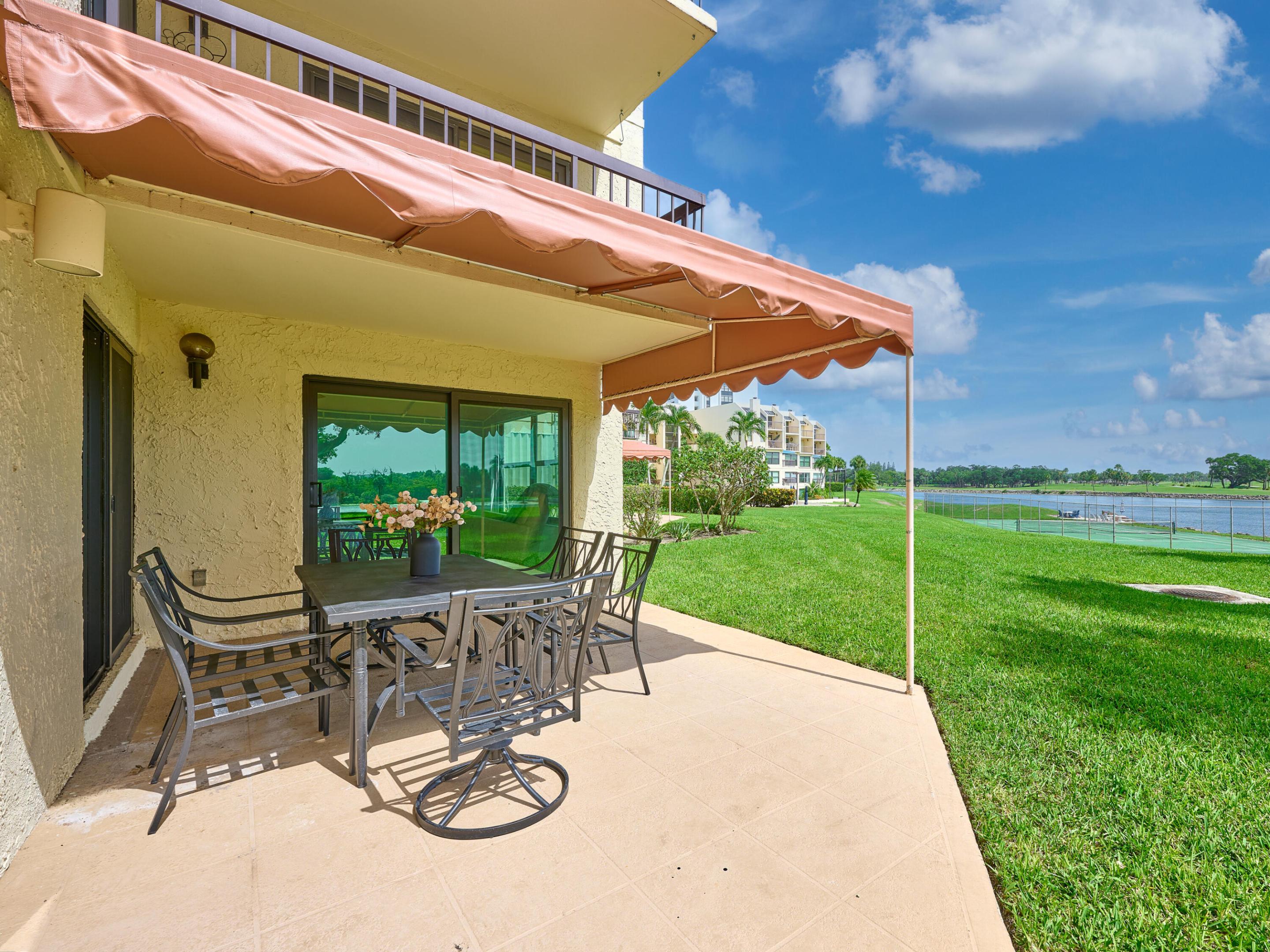 374 Golfview #106, North Palm Beach FL 33408
