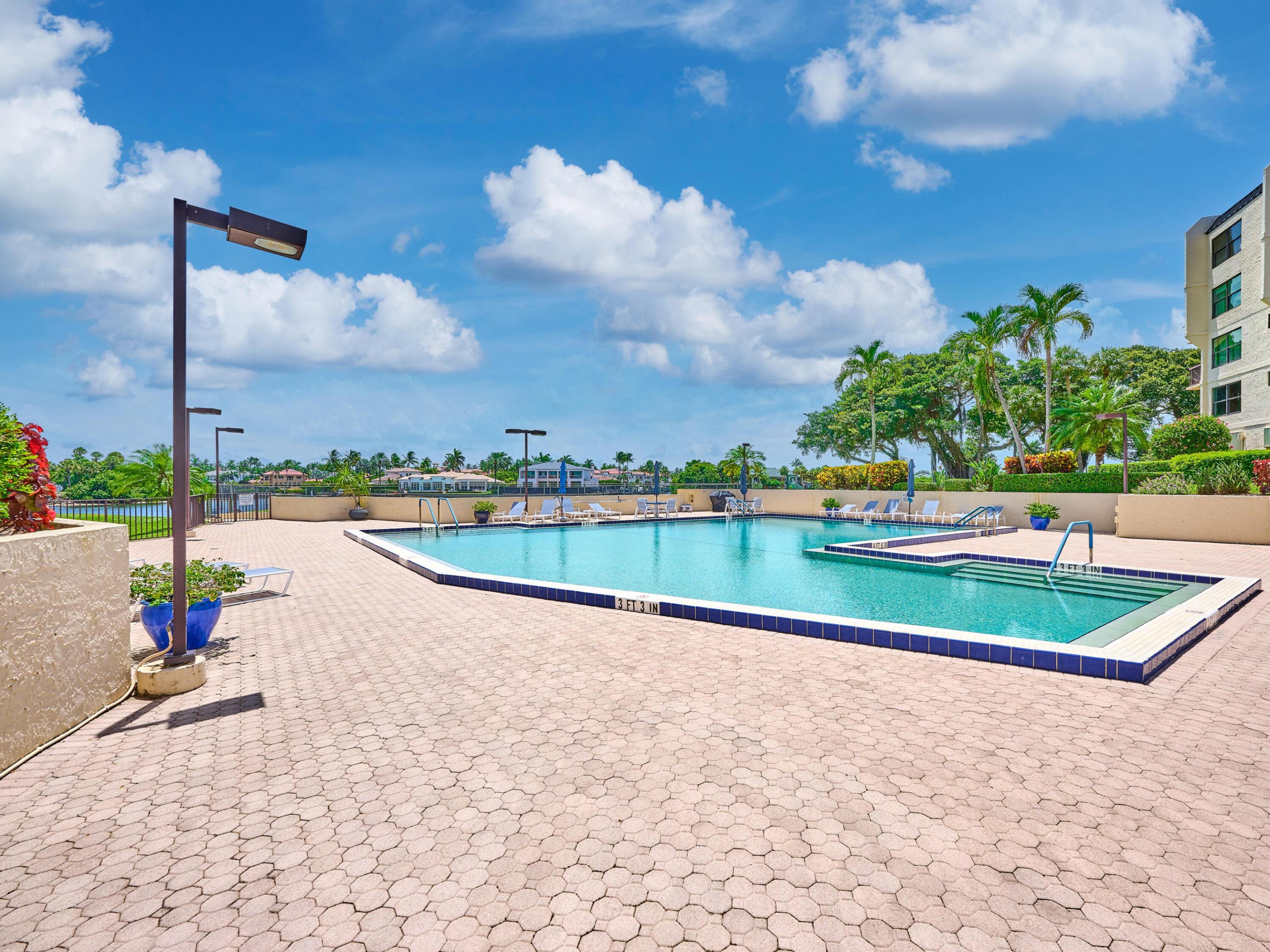 374 Golfview #106, North Palm Beach FL 33408