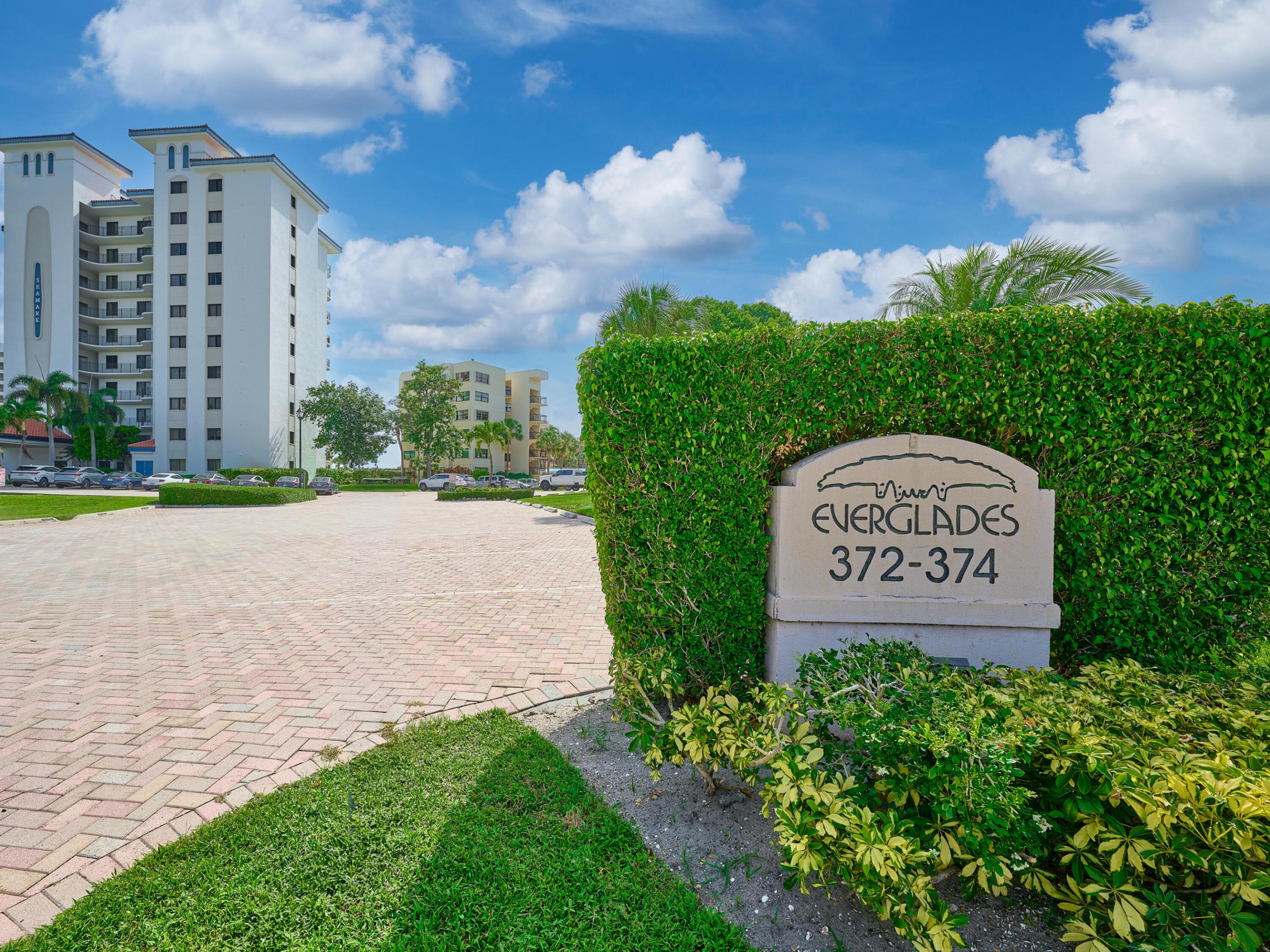 374 Golfview #106, North Palm Beach FL 33408