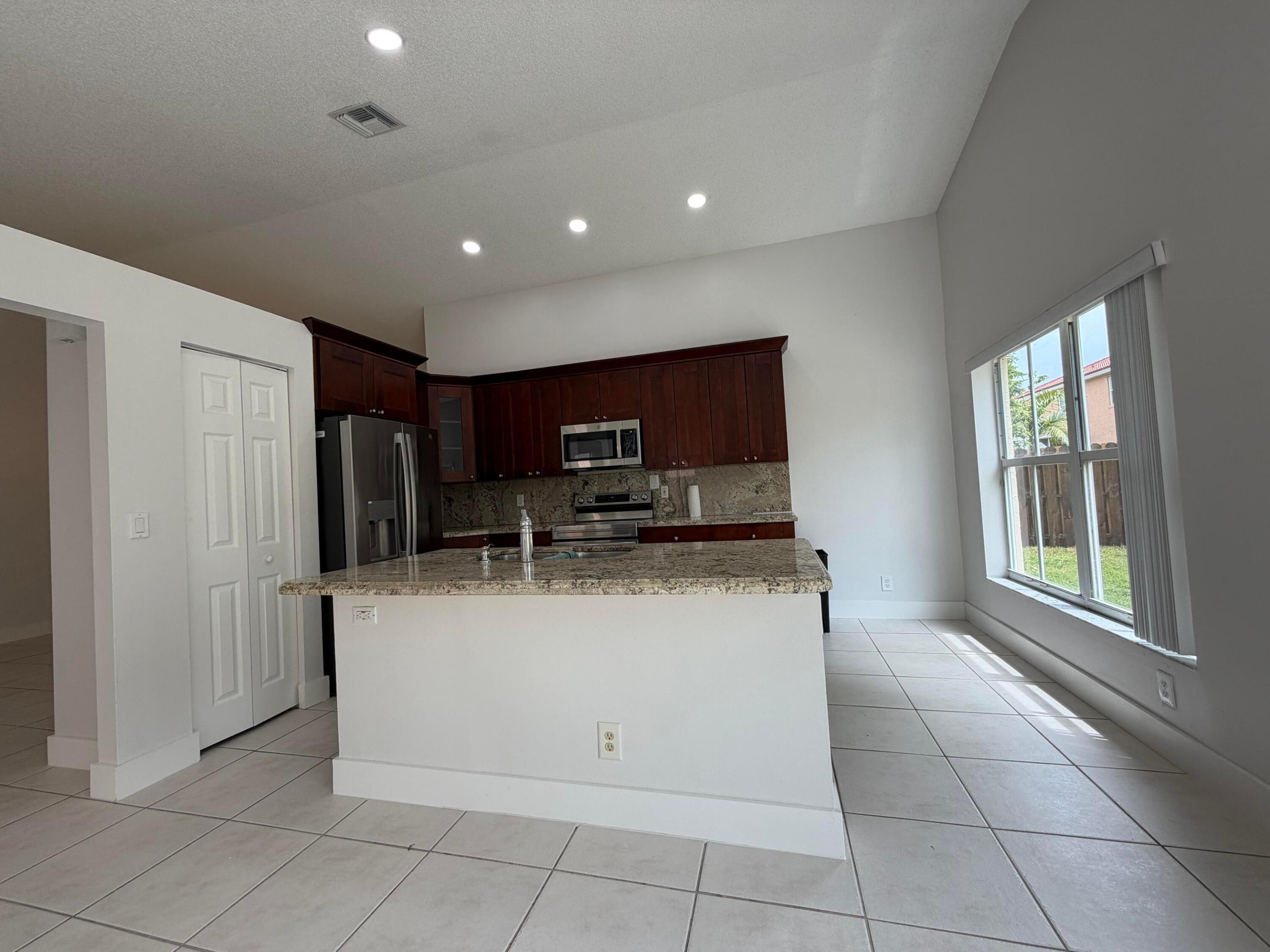 3386 Treasure, Margate FL 33063