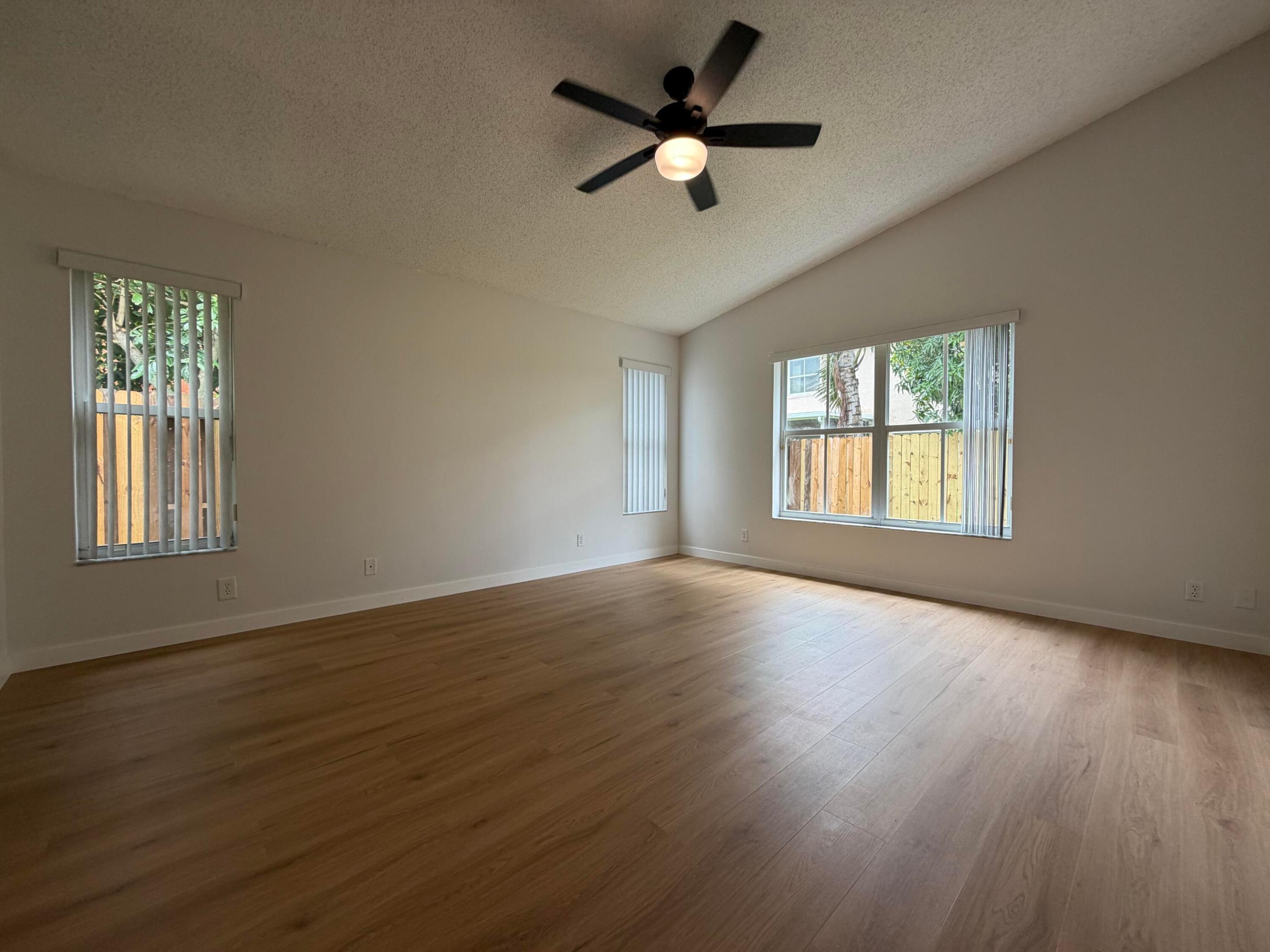 3386 Treasure, Margate FL 33063