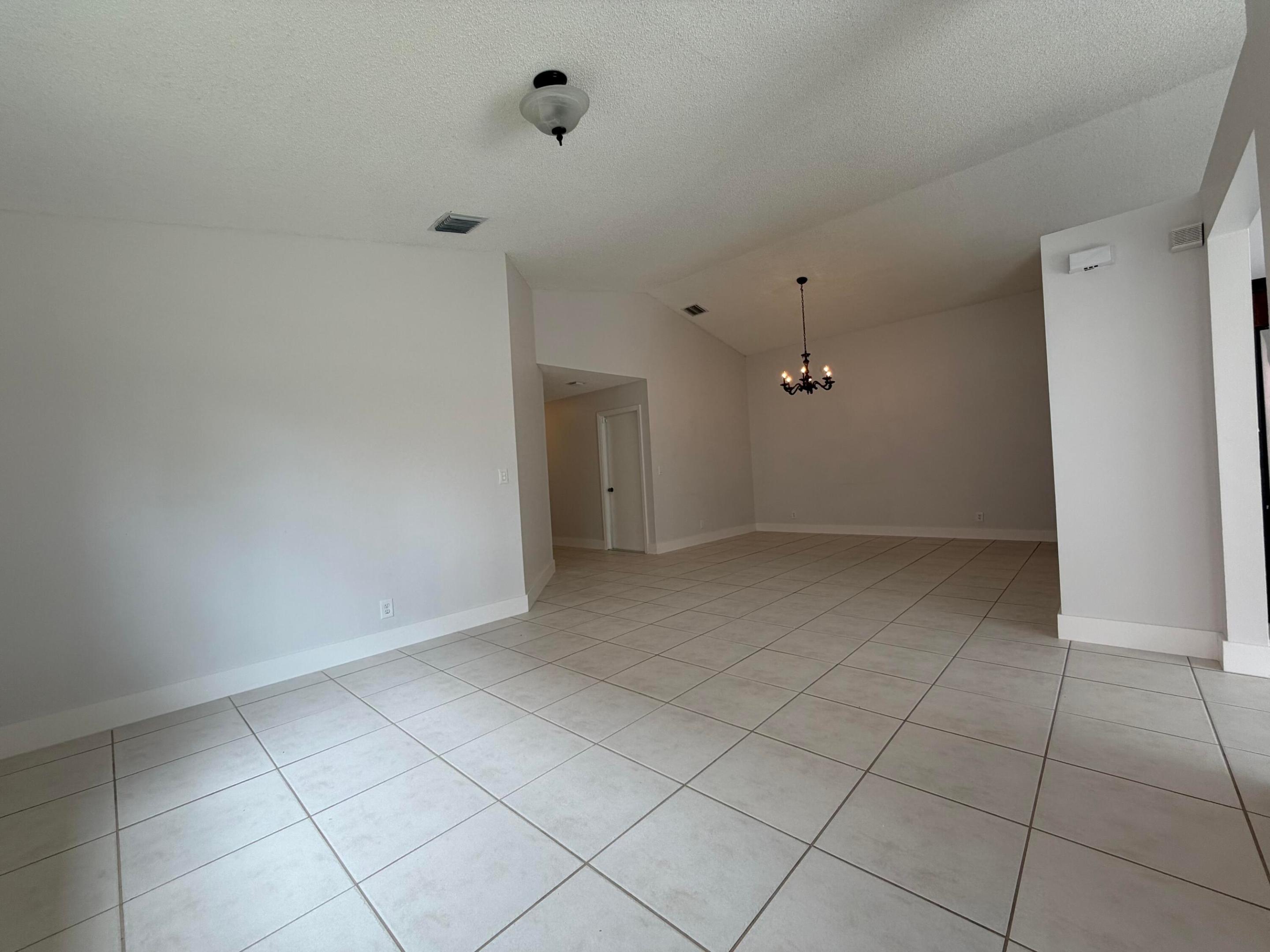 3386 Treasure, Margate FL 33063