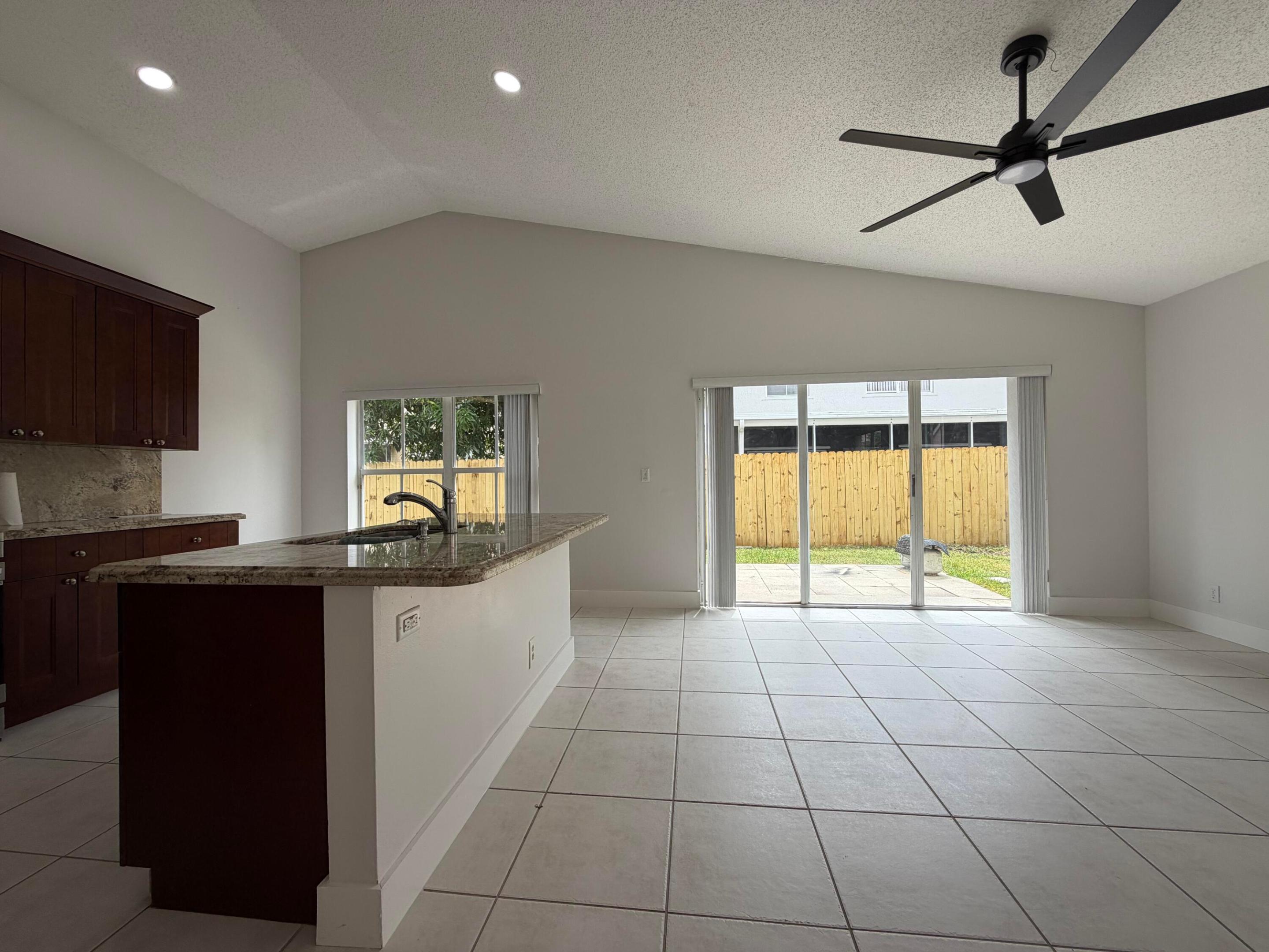 3386 Treasure, Margate FL 33063