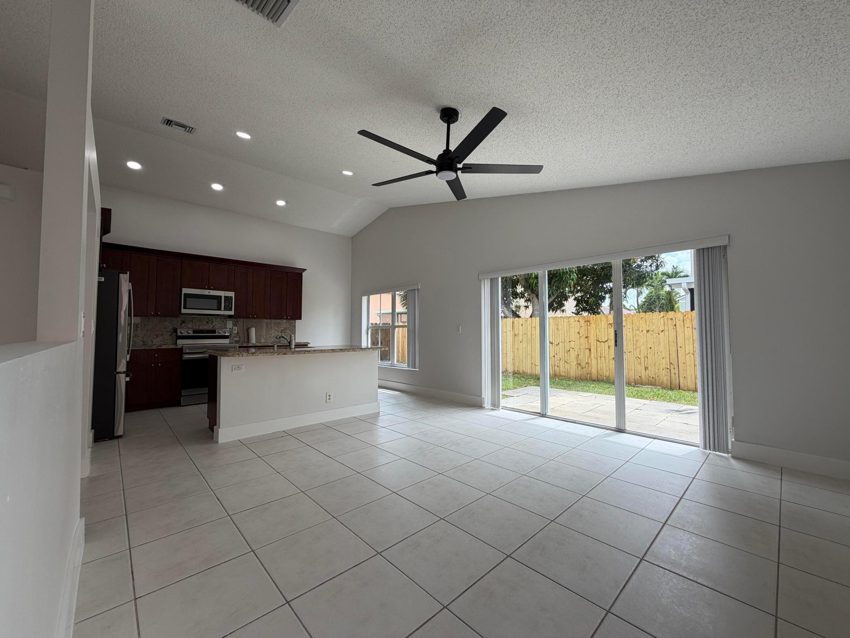 3386 Treasure, Margate FL 33063