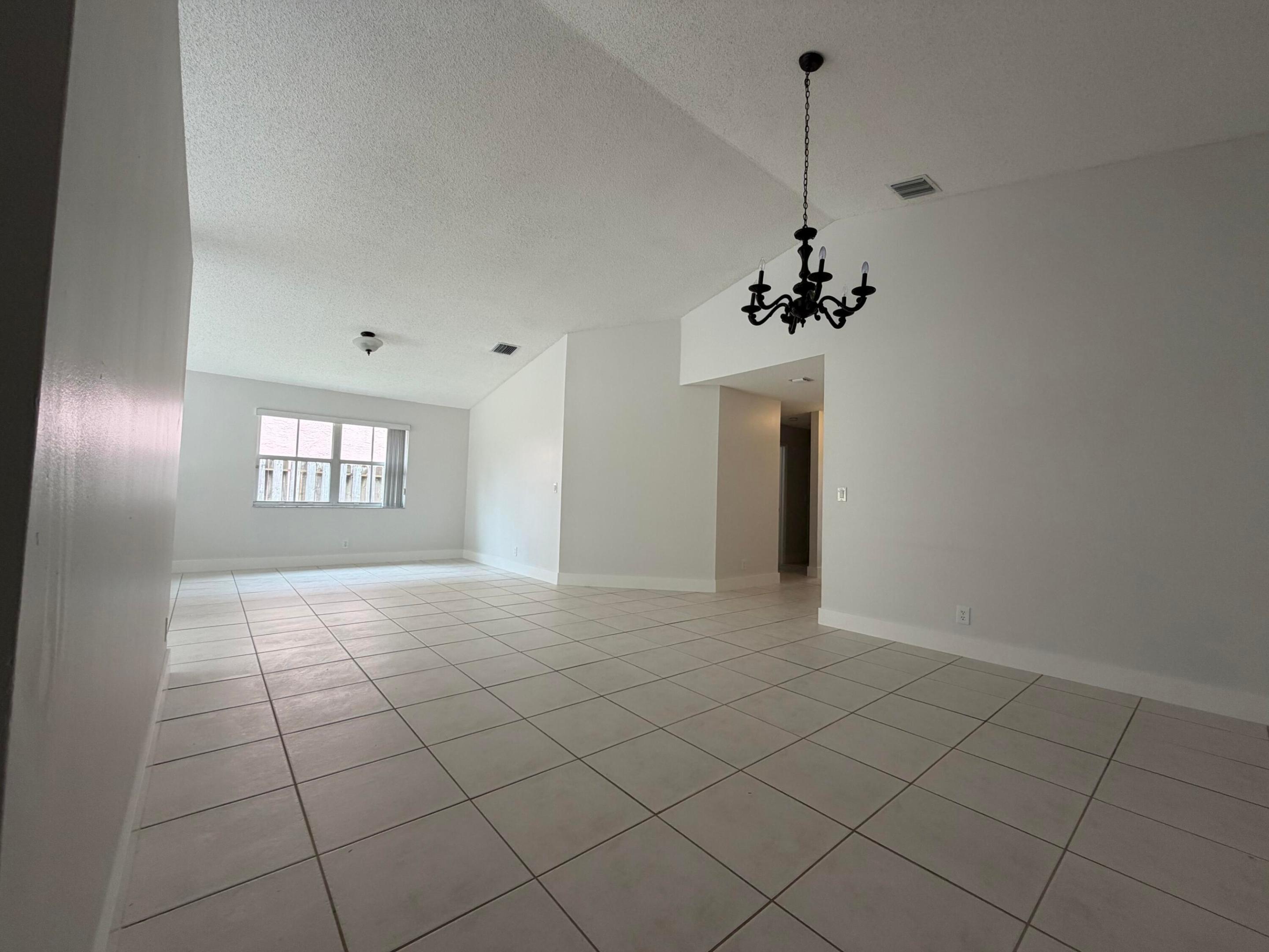 3386 Treasure, Margate FL 33063