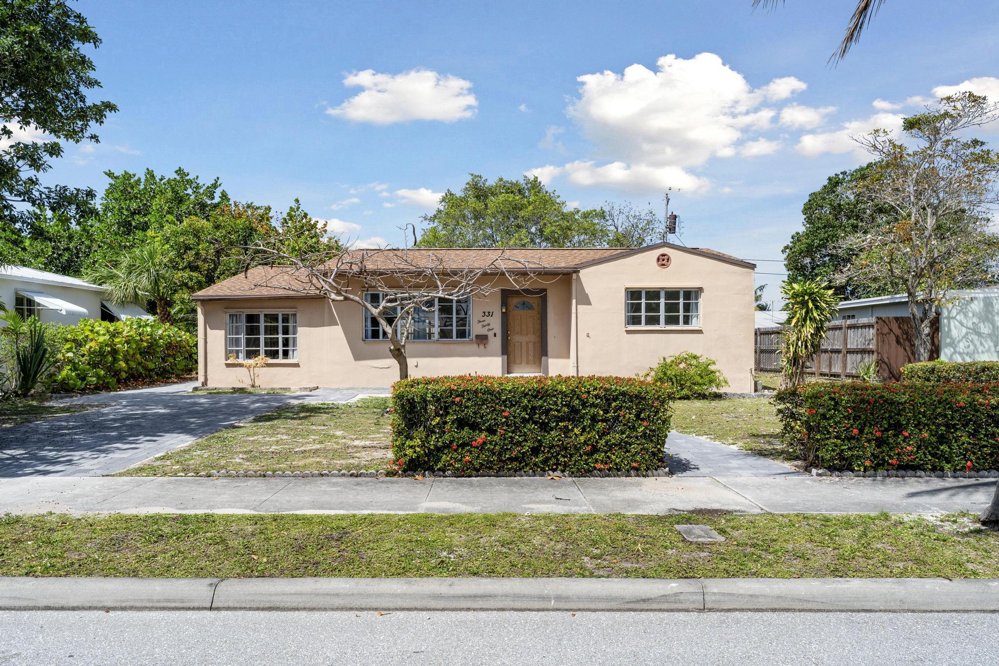 331 Winters, West Palm Beach FL 33405