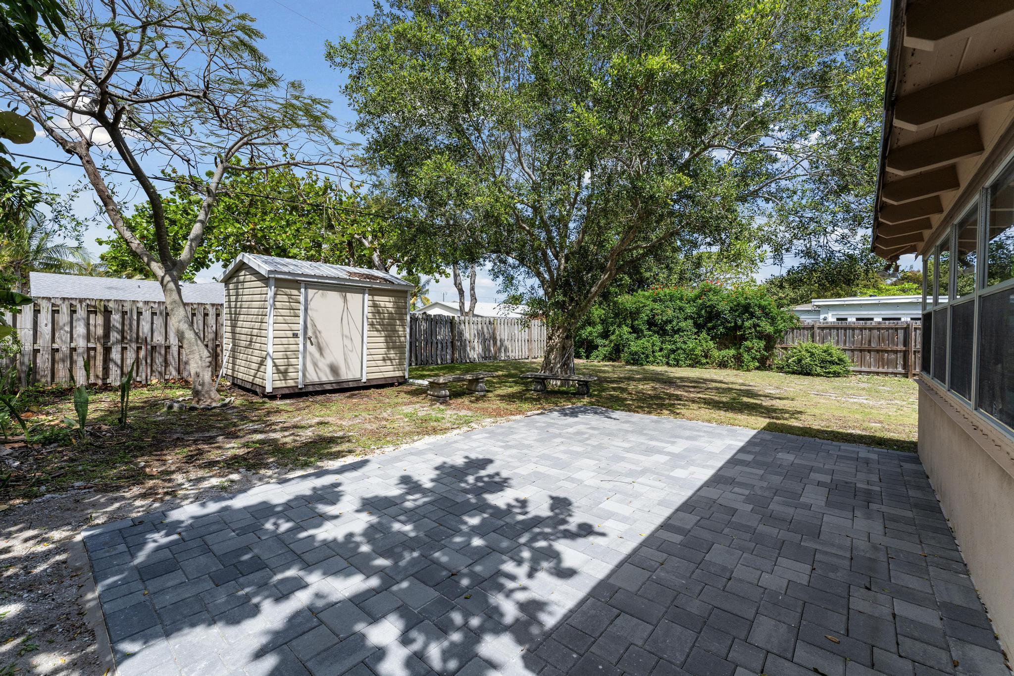 331 Winters, West Palm Beach FL 33405