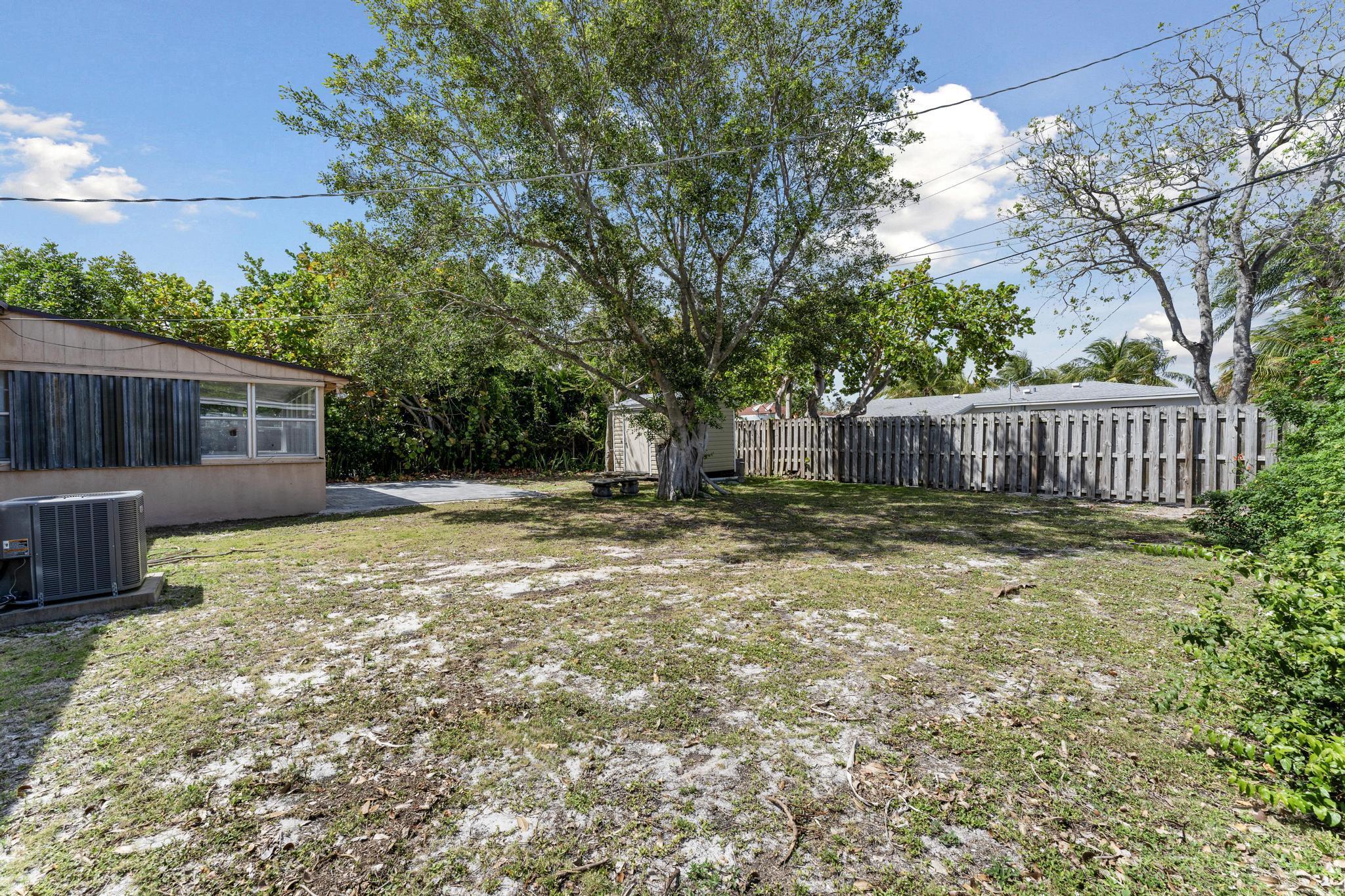 331 Winters, West Palm Beach FL 33405