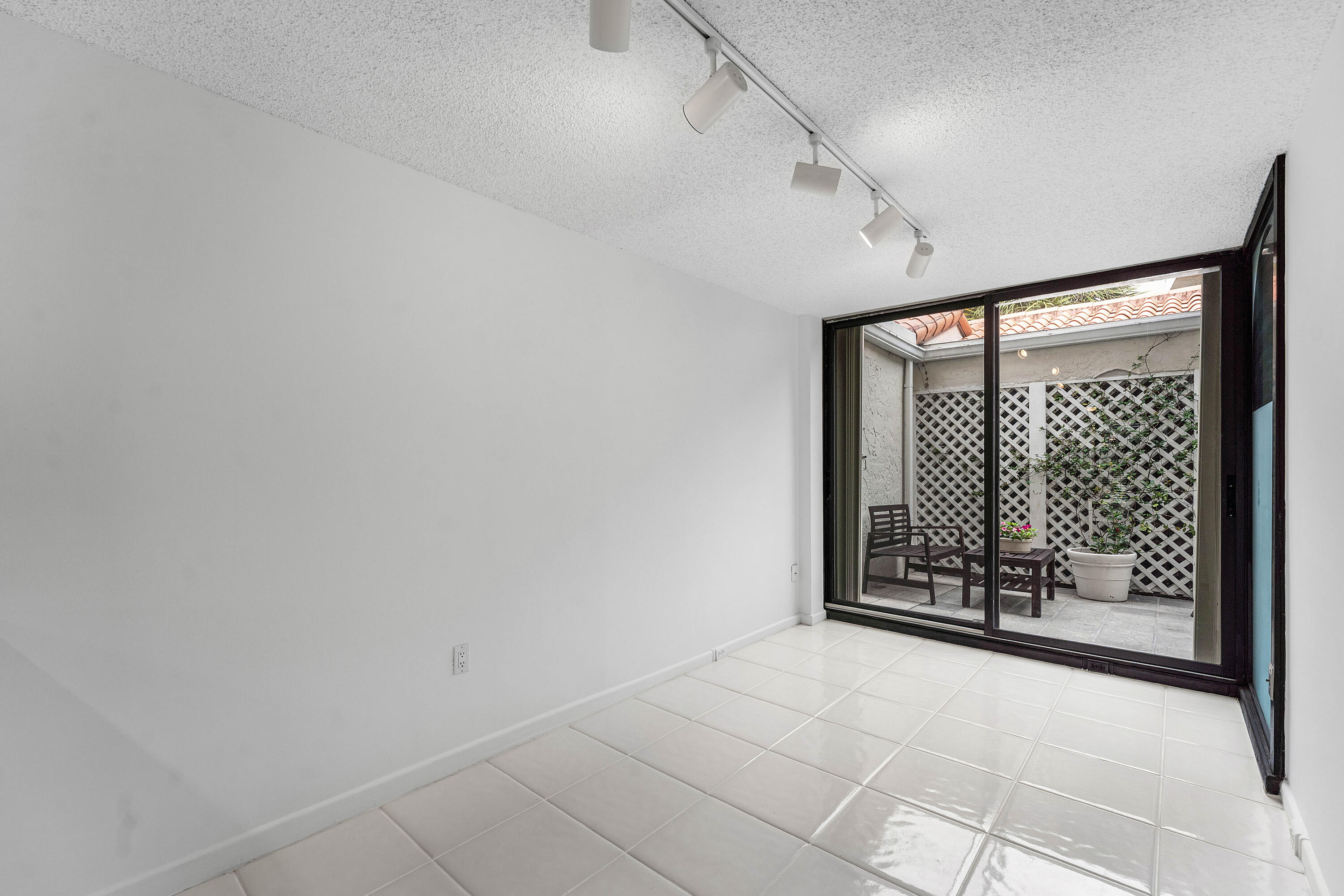 3908 S OCEAN #T-1, Highland Beach FL 33487
