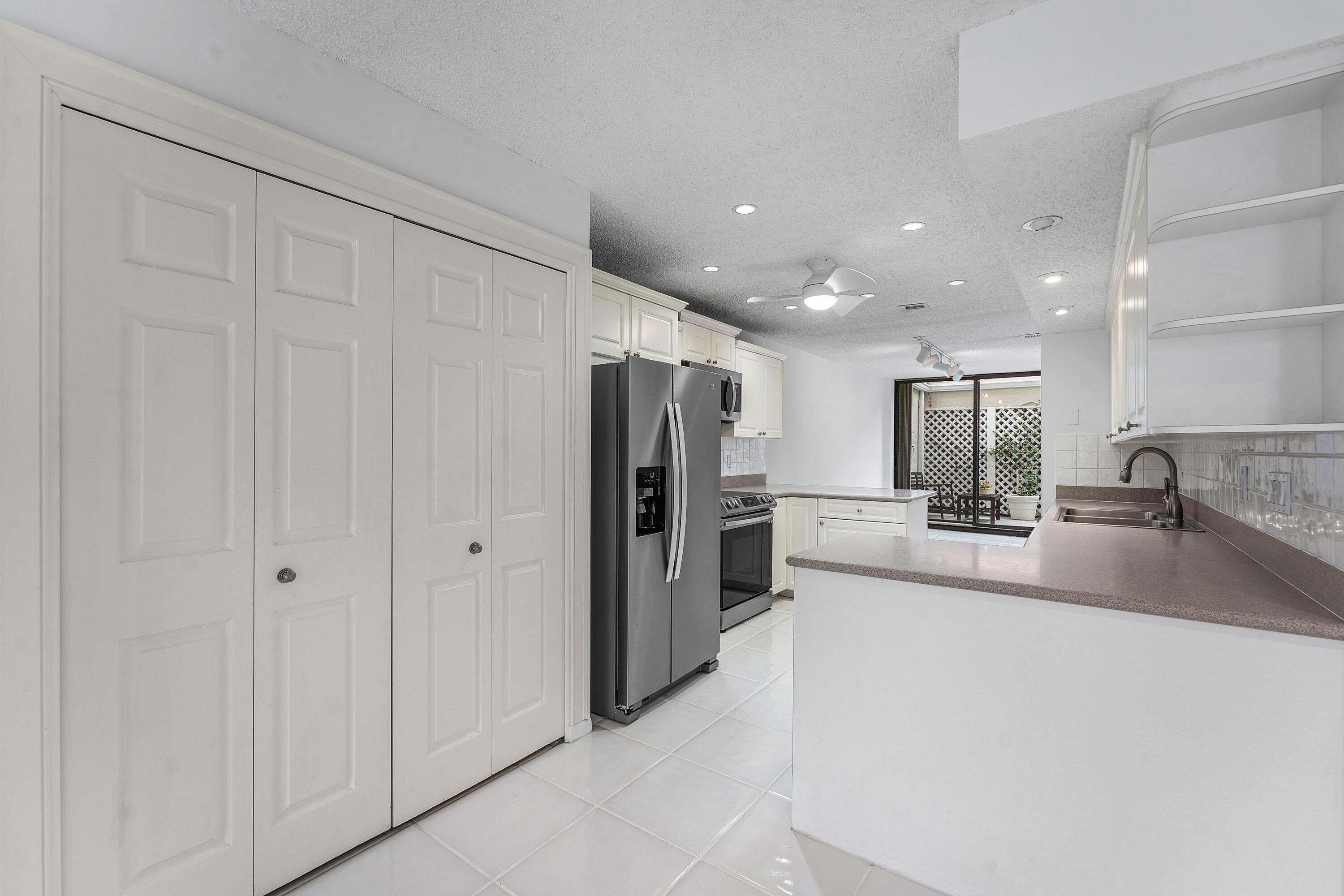 3908 S OCEAN #T-1, Highland Beach FL 33487