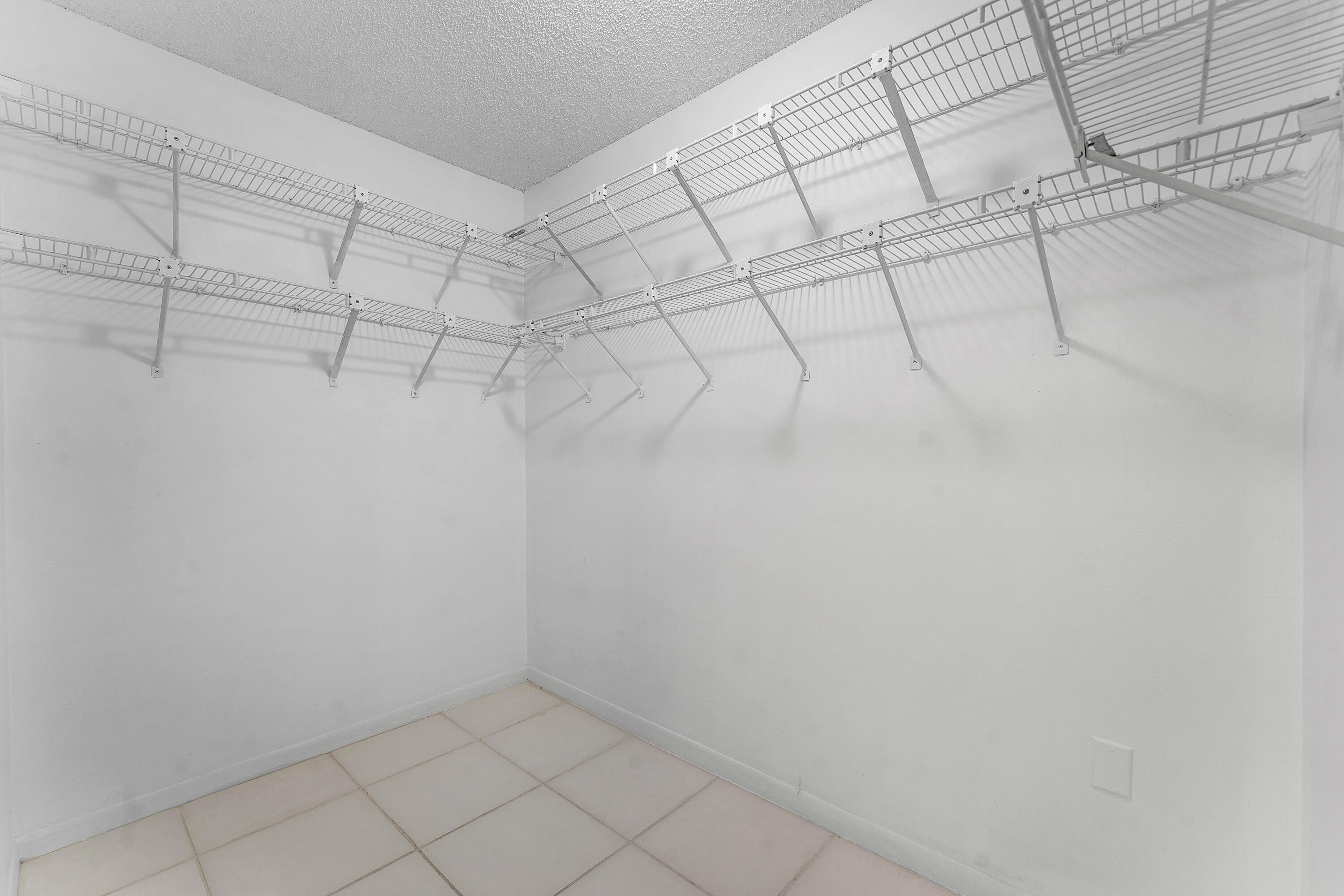 3908 S OCEAN #T-1, Highland Beach FL 33487