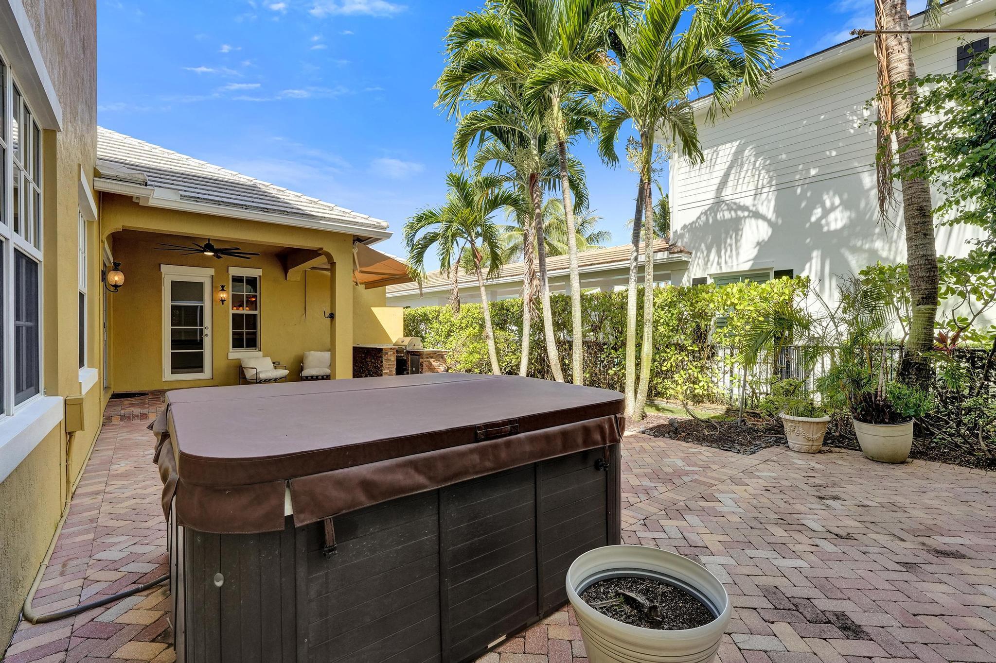 111 LEATHER LEAF, Jupiter FL 33458