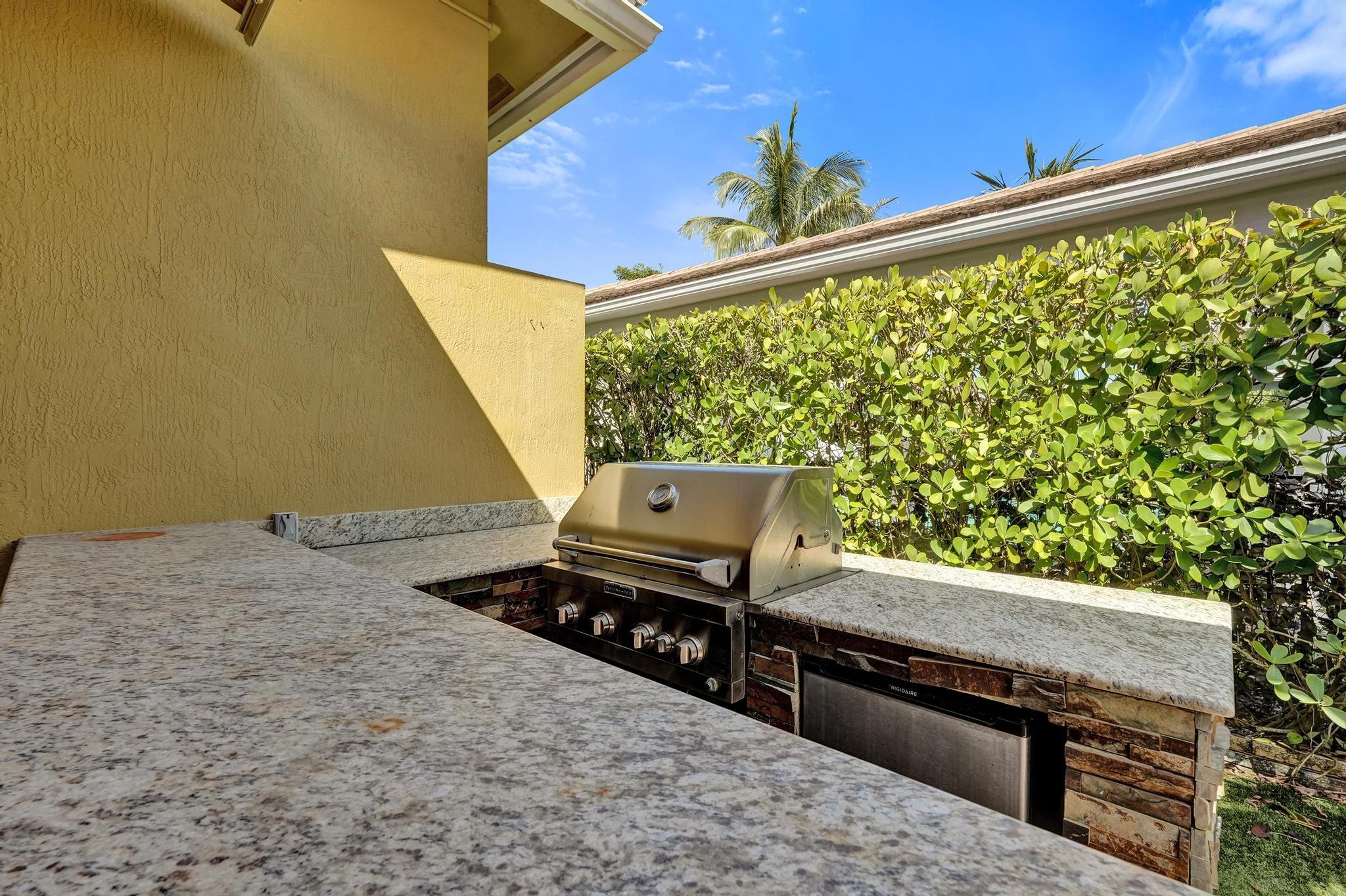 111 LEATHER LEAF, Jupiter FL 33458