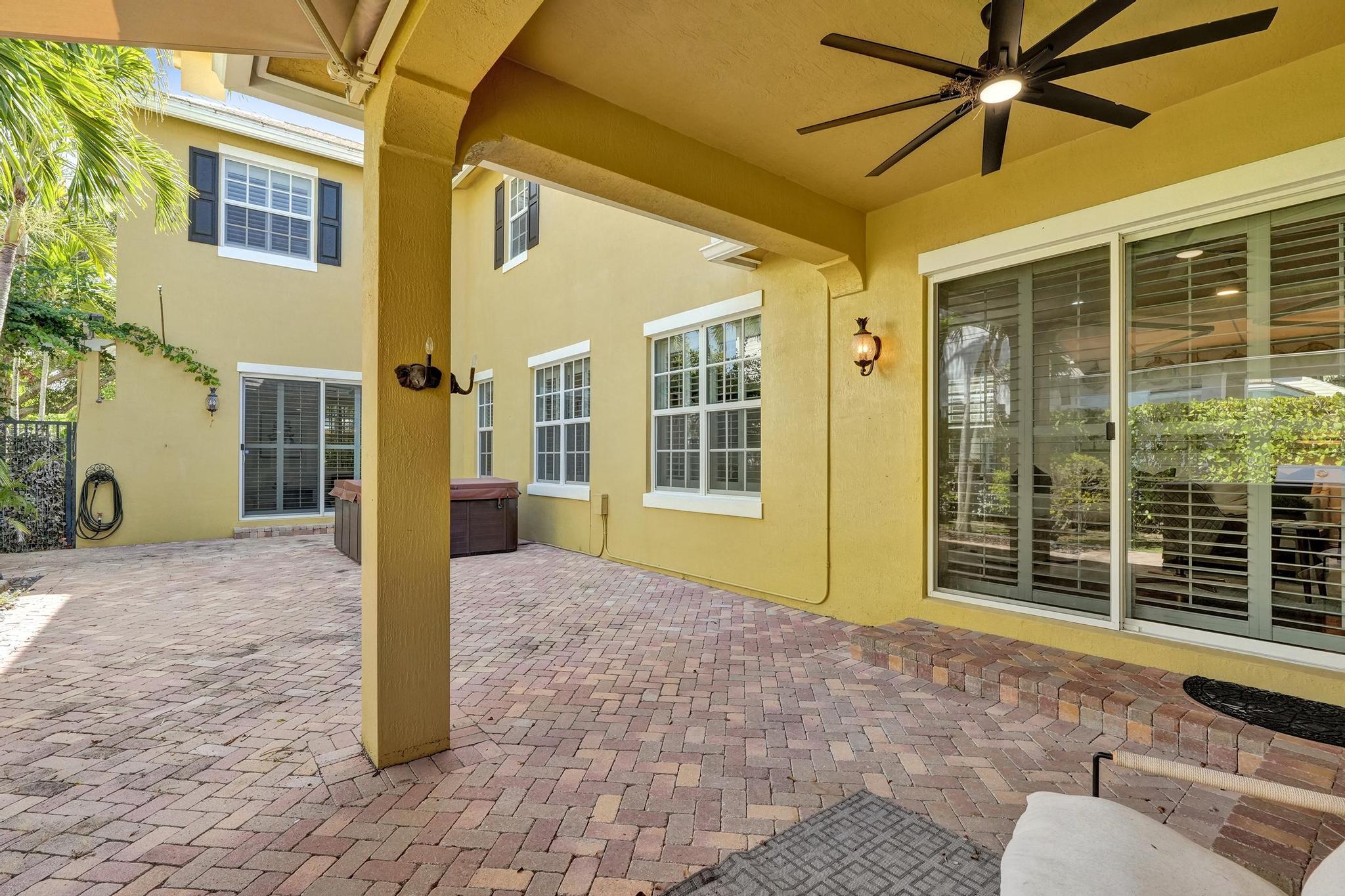 111 LEATHER LEAF, Jupiter FL 33458