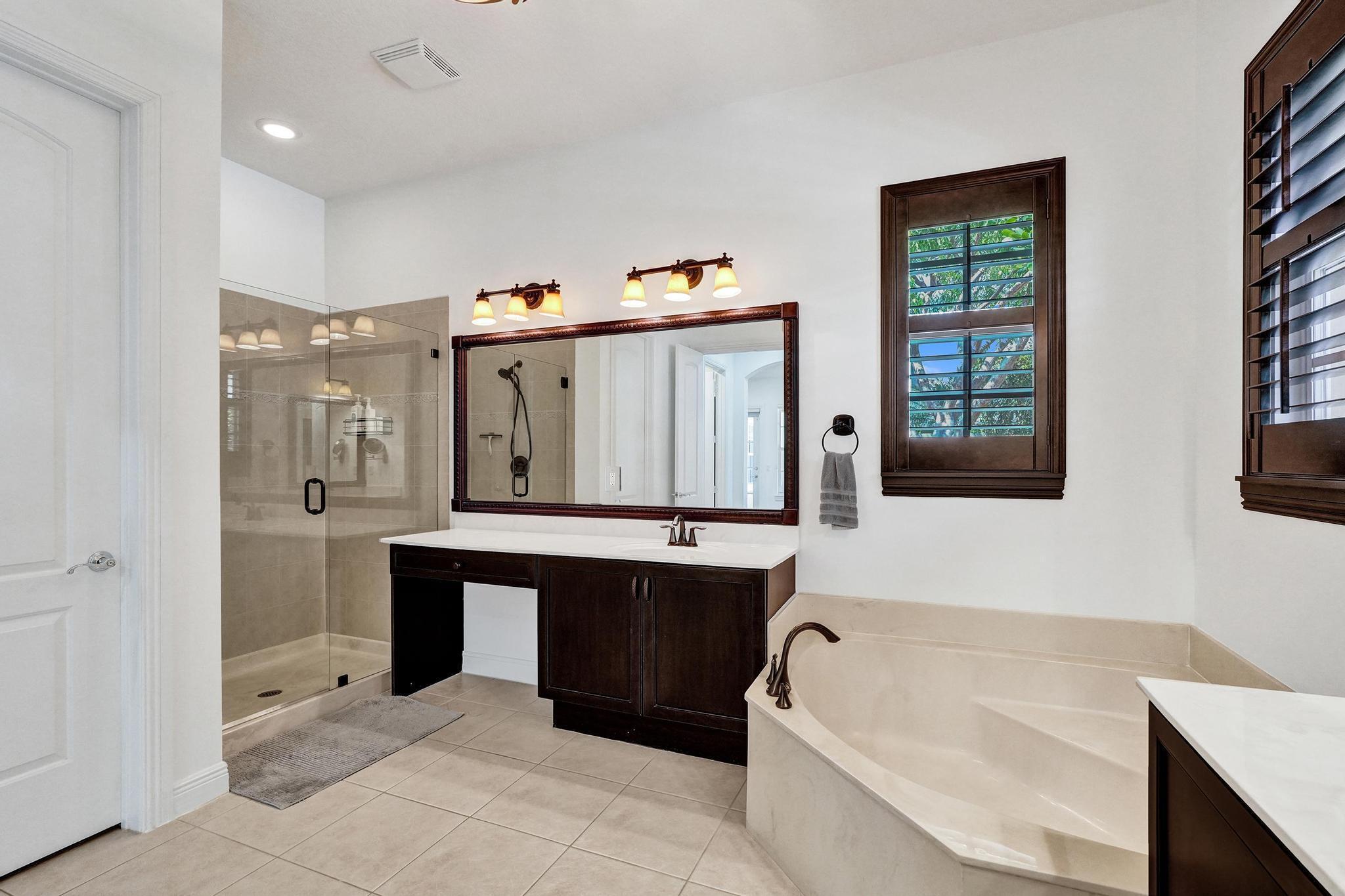 111 LEATHER LEAF, Jupiter FL 33458