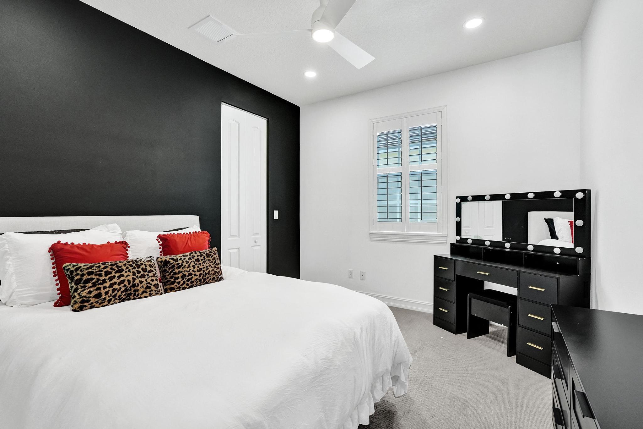 111 LEATHER LEAF, Jupiter FL 33458