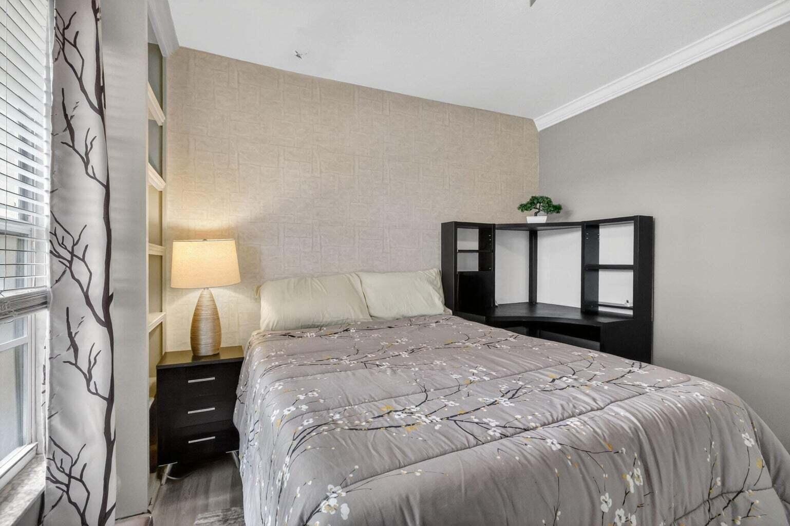 3620 E Hamilton, West Palm Beach FL 33411