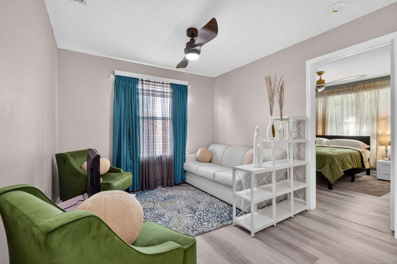3620 E Hamilton, West Palm Beach FL 33411