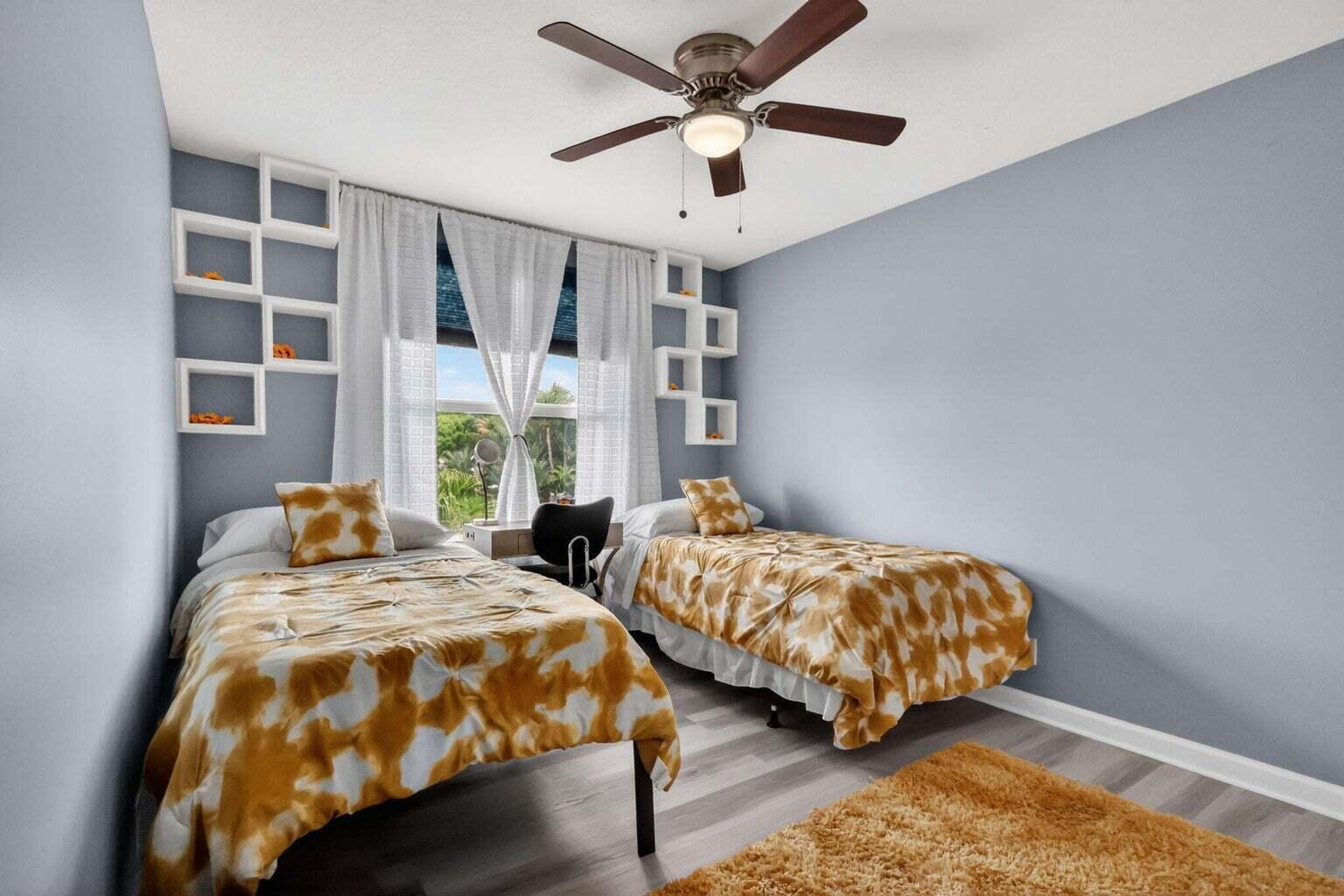 3620 E Hamilton, West Palm Beach FL 33411