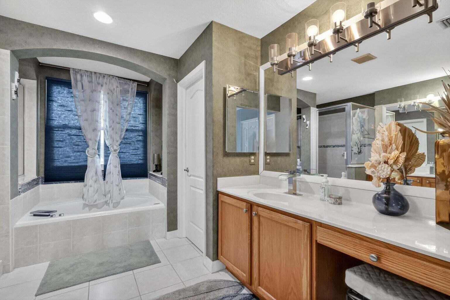 3620 E Hamilton, West Palm Beach FL 33411
