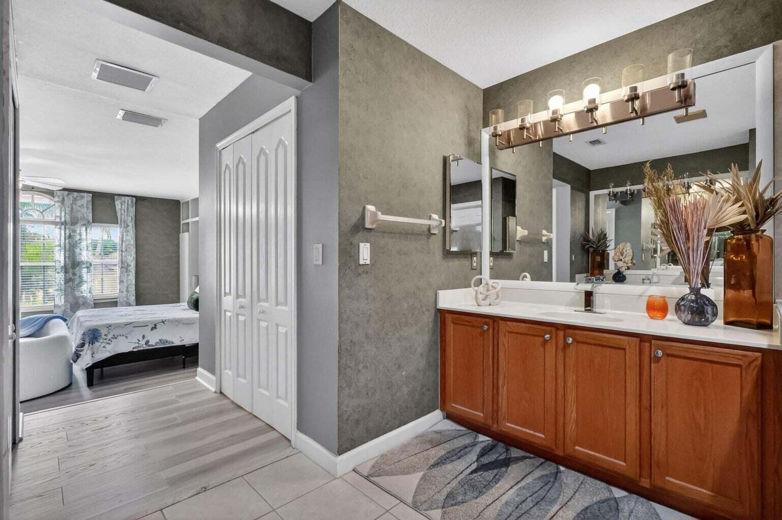 3620 E Hamilton, West Palm Beach FL 33411