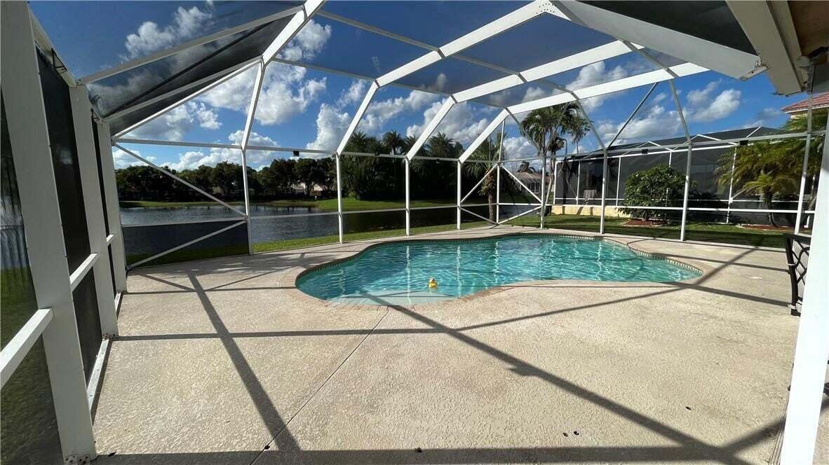 3620 E Hamilton, West Palm Beach FL 33411