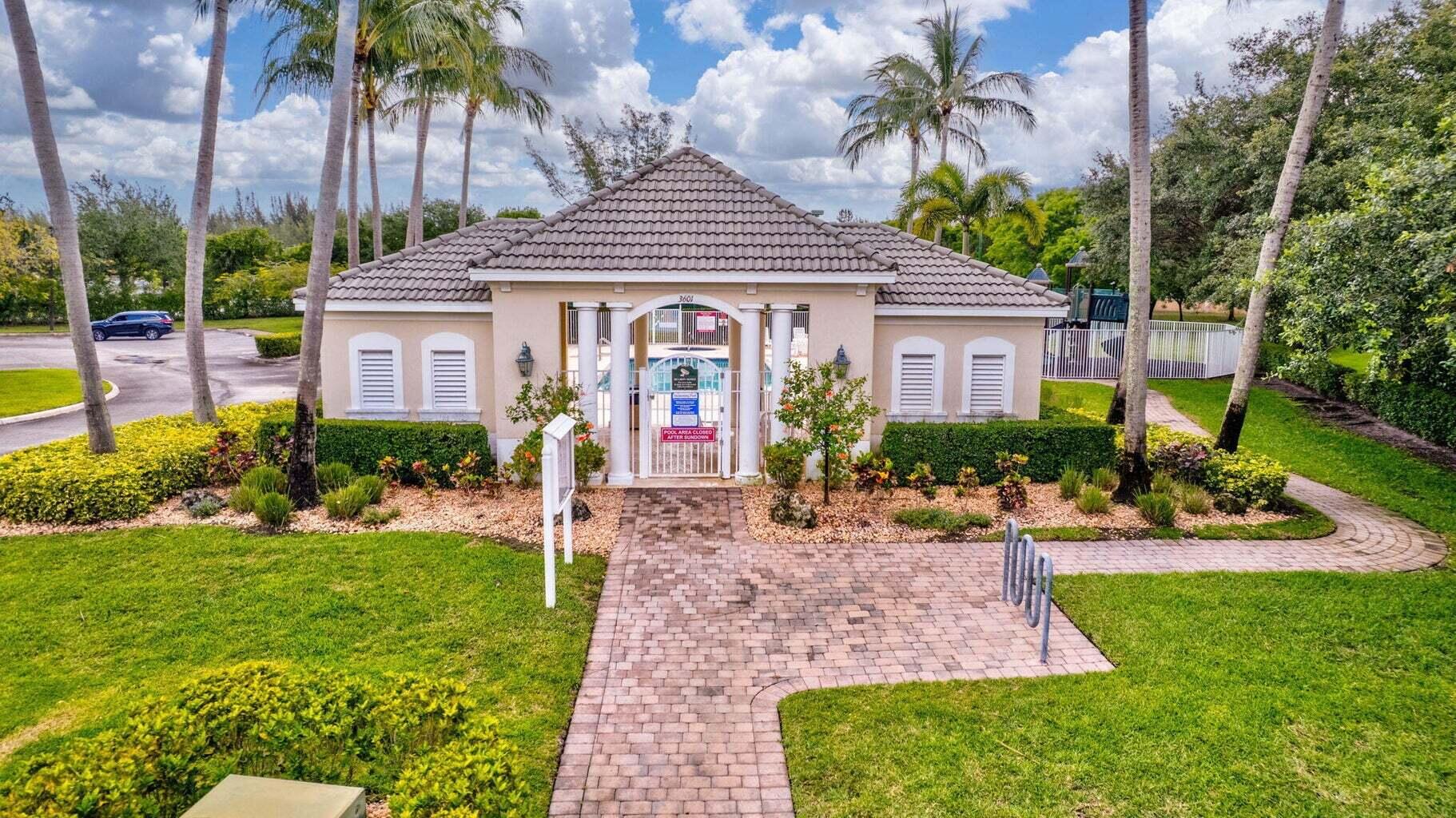 3620 E Hamilton, West Palm Beach FL 33411