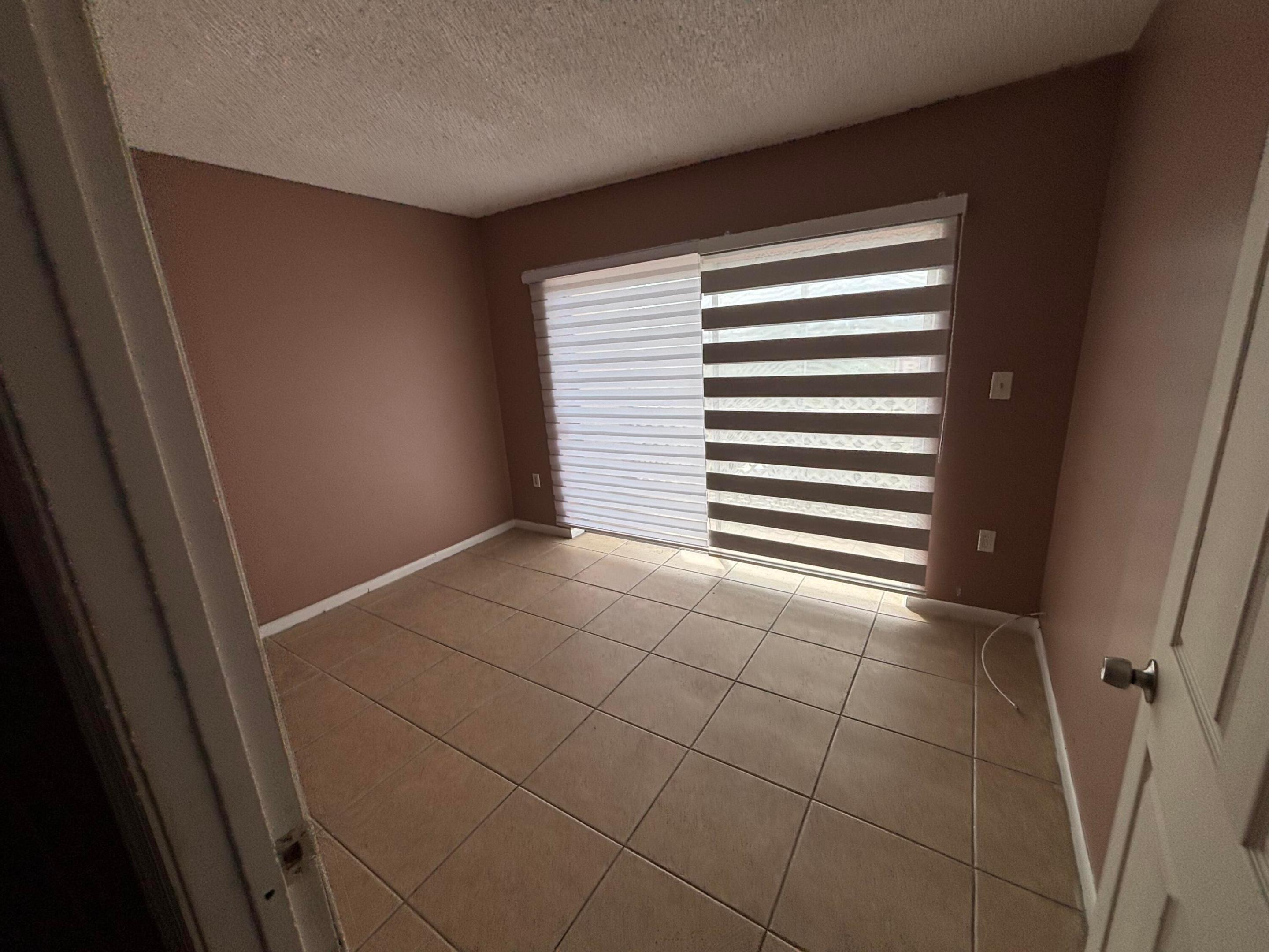 3710 NW 21st #413, Lauderdale Lakes FL 33311