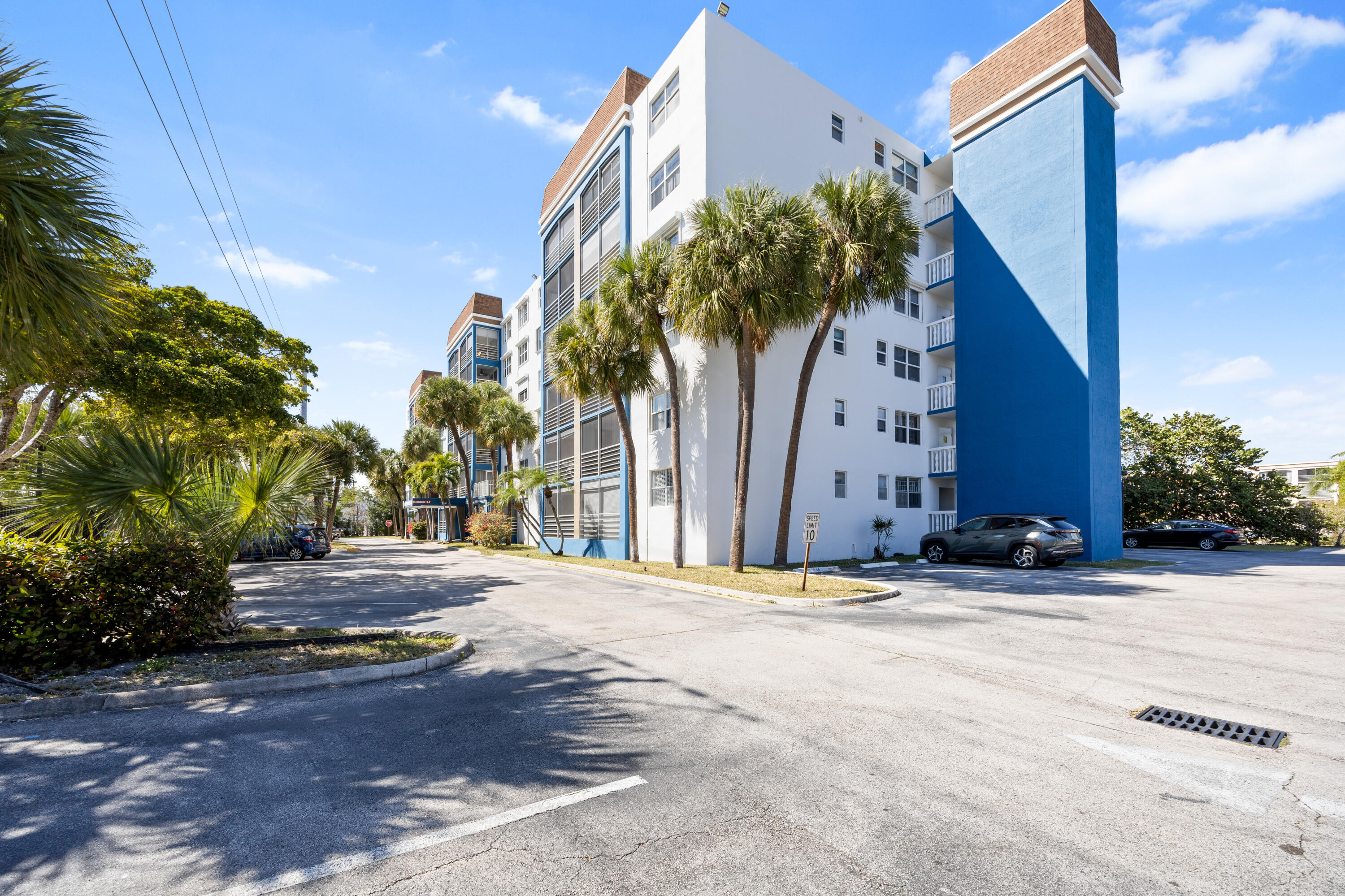 501 E DANIA BEACH #5-3F, Dania Beach FL 33004