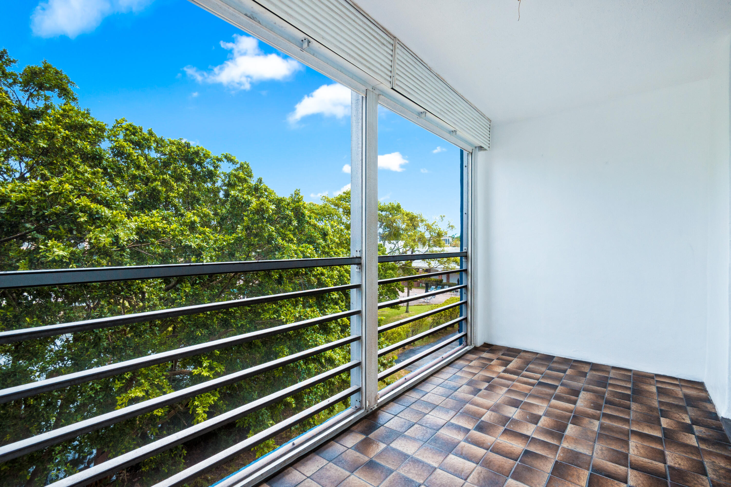 501 E DANIA BEACH #5-3F, Dania Beach FL 33004