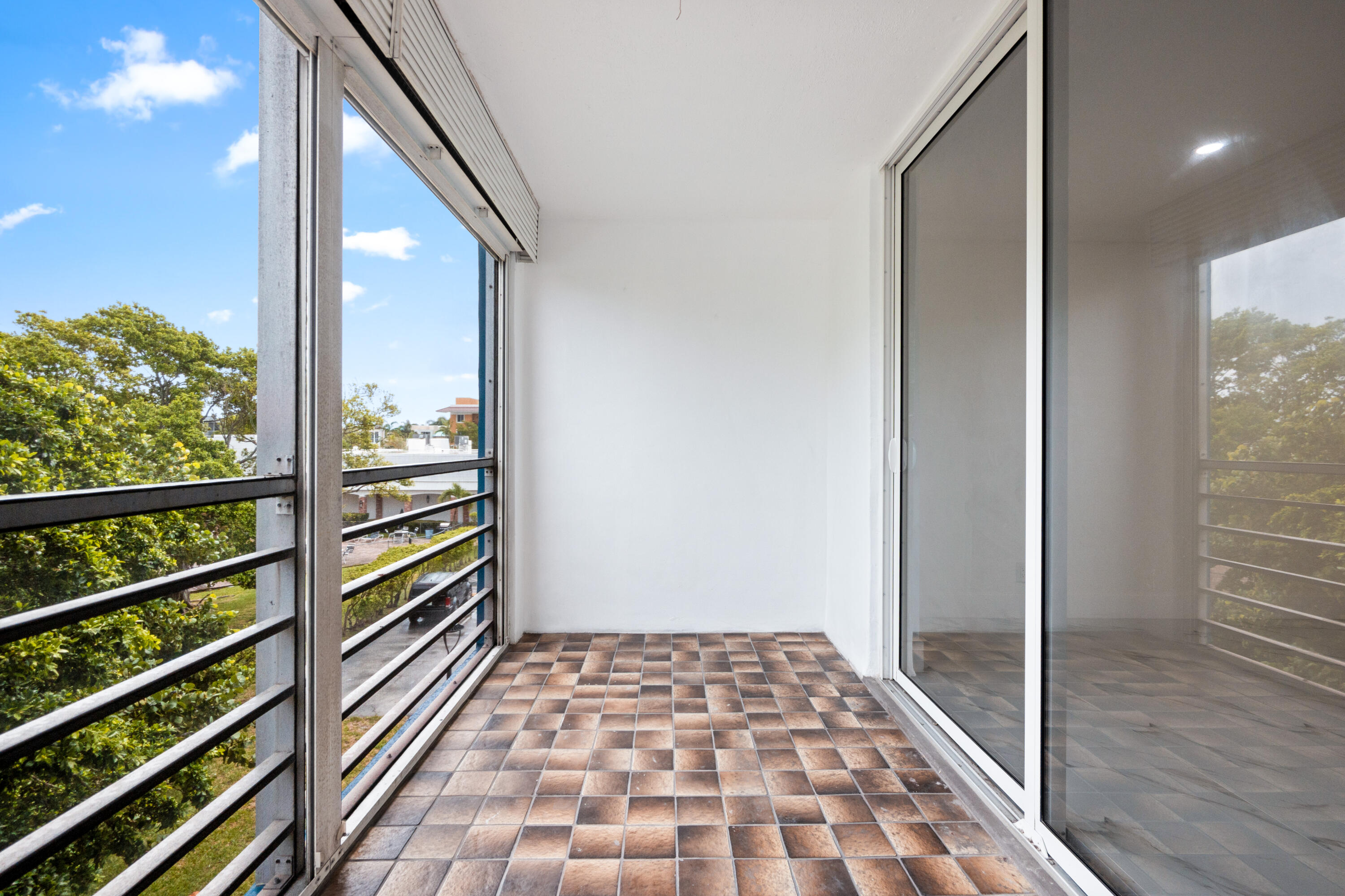 501 E DANIA BEACH #5-3F, Dania Beach FL 33004