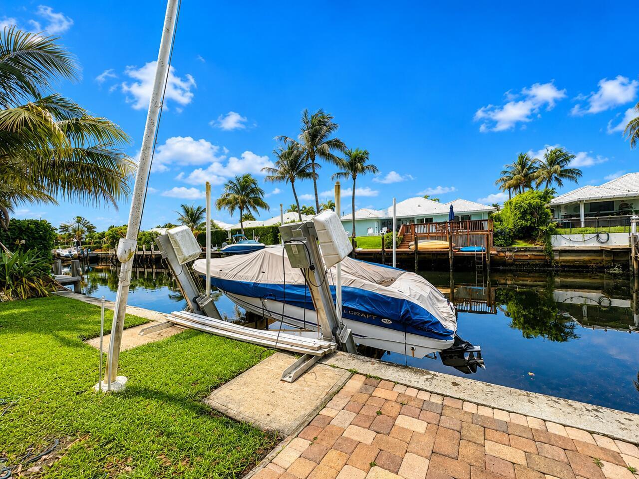 1111 SW Pepperridge, Boca Raton FL 33486
