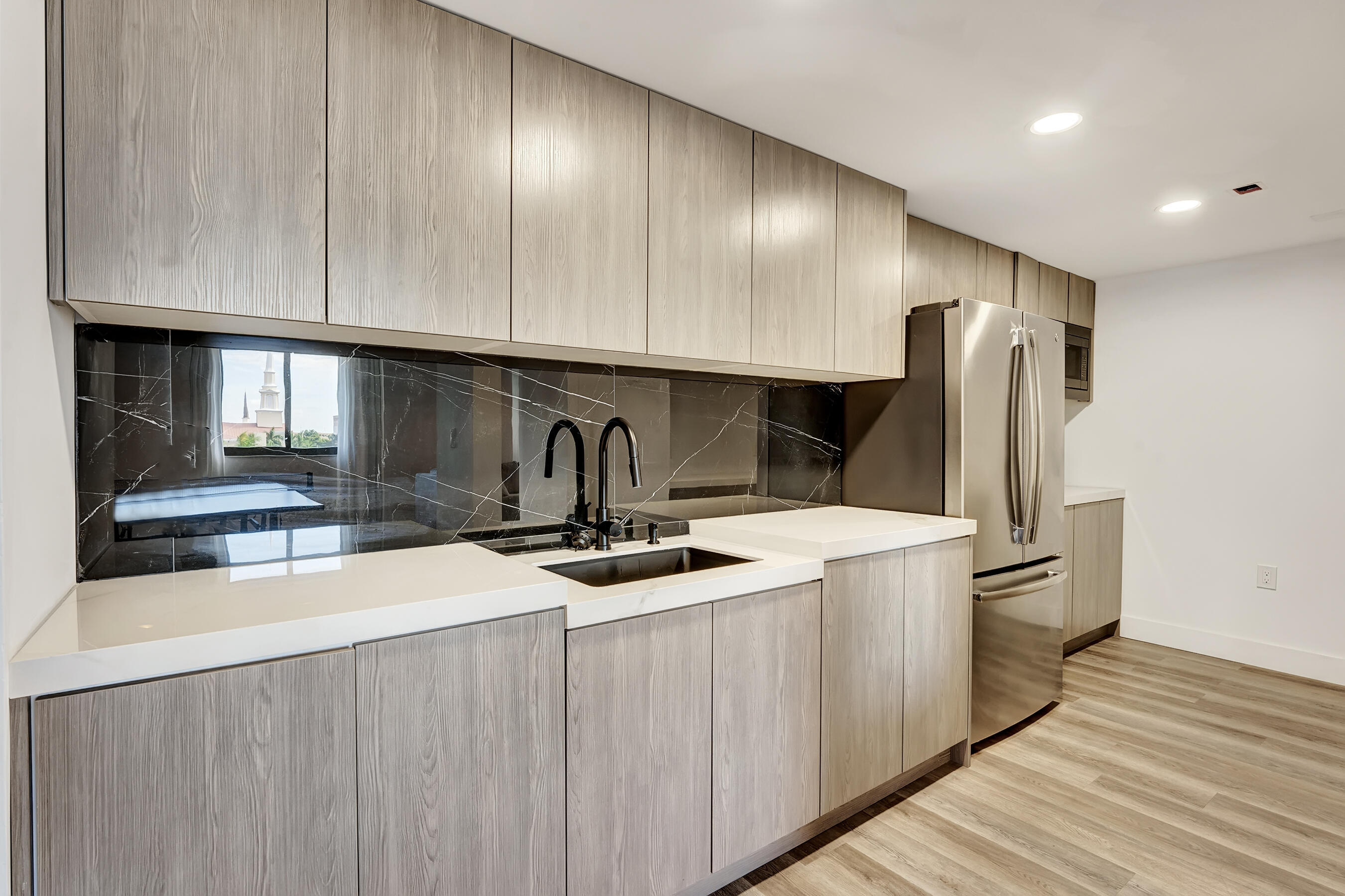 100 N Federal #1021, Fort Lauderdale FL 33301